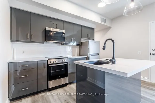 Additional property image - 261 KING St Unit 301 - 3A