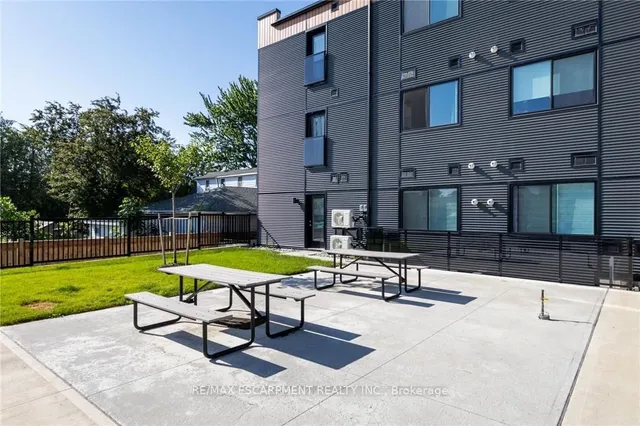 Additional property image - 261 KING St Unit 301 - 3A