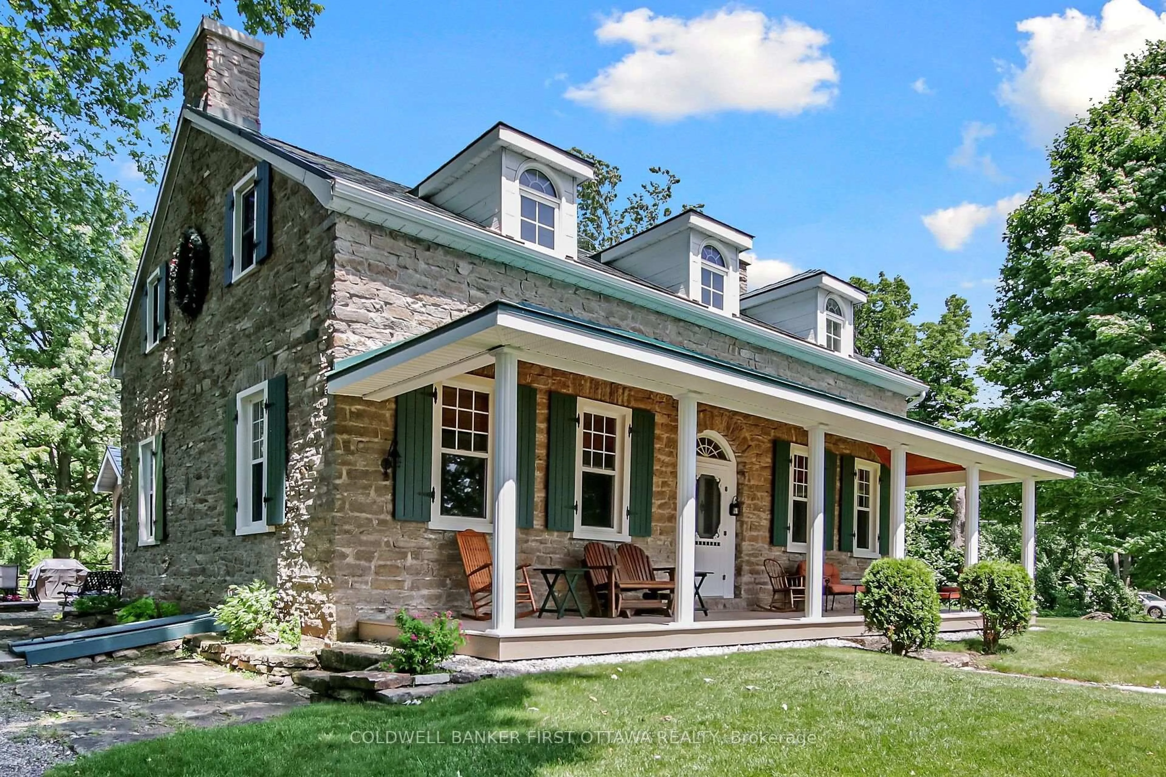 Home with brick exterior material, unknown for 100 Loch End Rd, Beckwith Ontario K7C 0S9