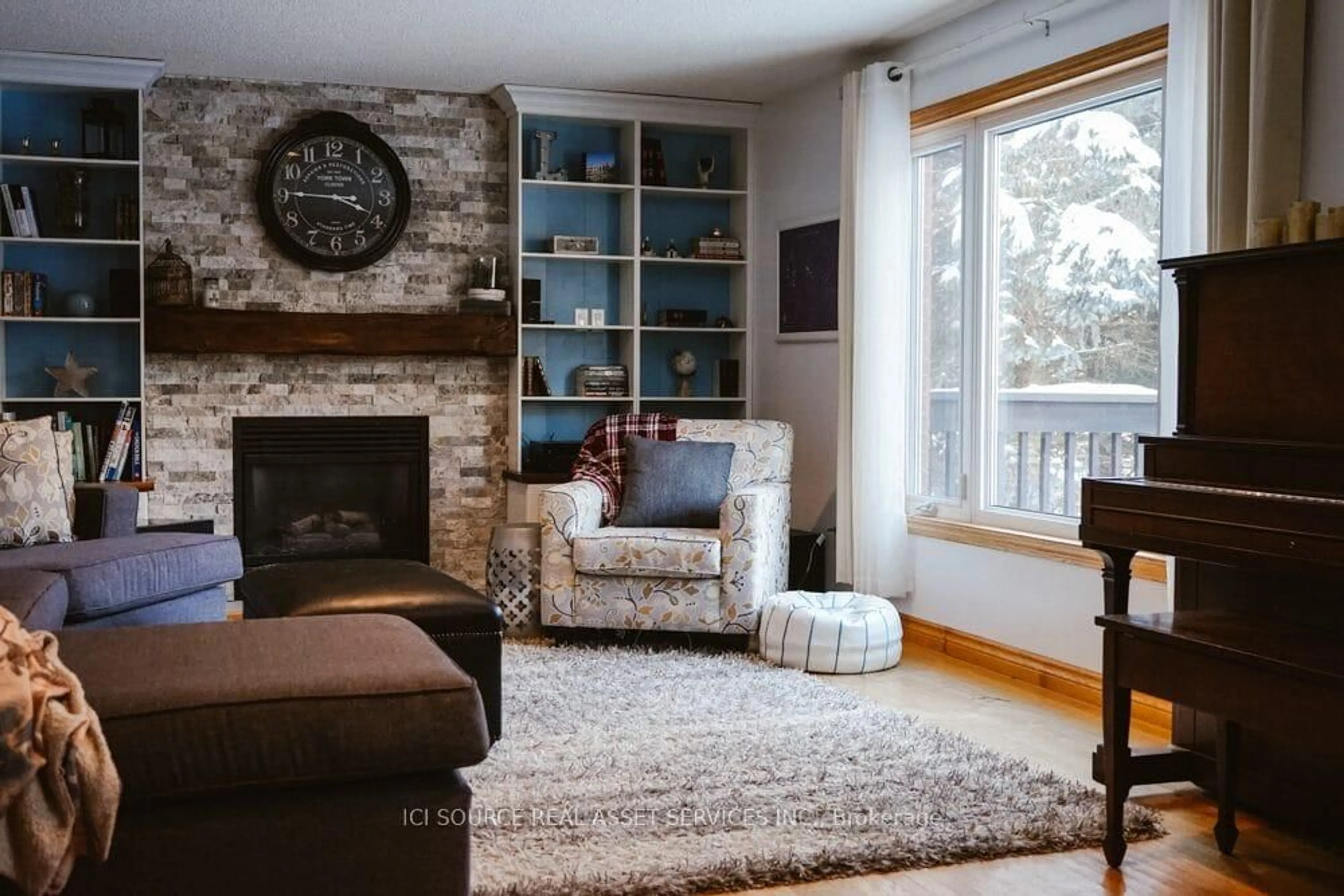 Living room with furniture, unknown for 361 Westridge Dr, Waterloo Ontario N2L 5Y1