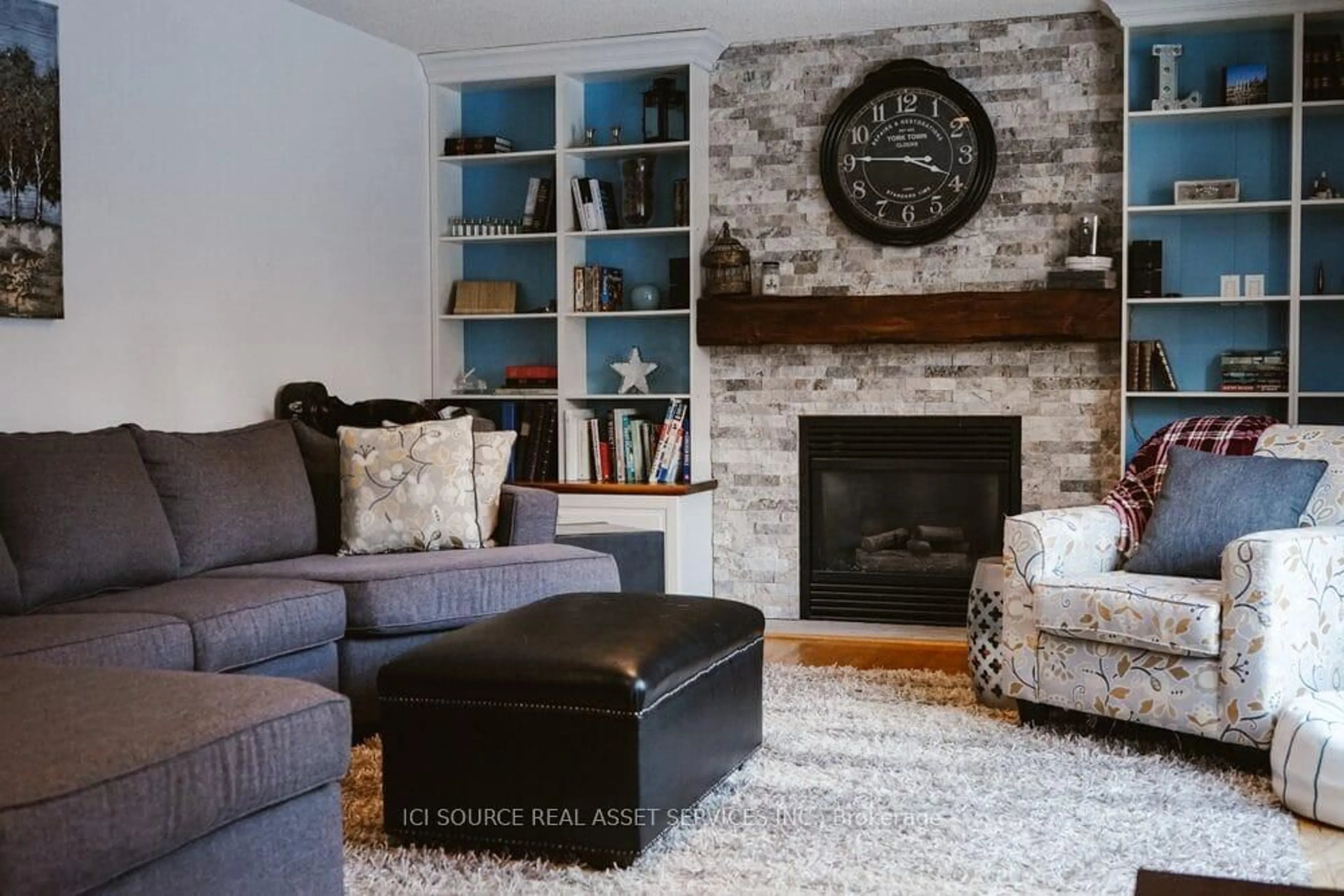 Living room with furniture, unknown for 361 Westridge Dr, Waterloo Ontario N2L 5Y1
