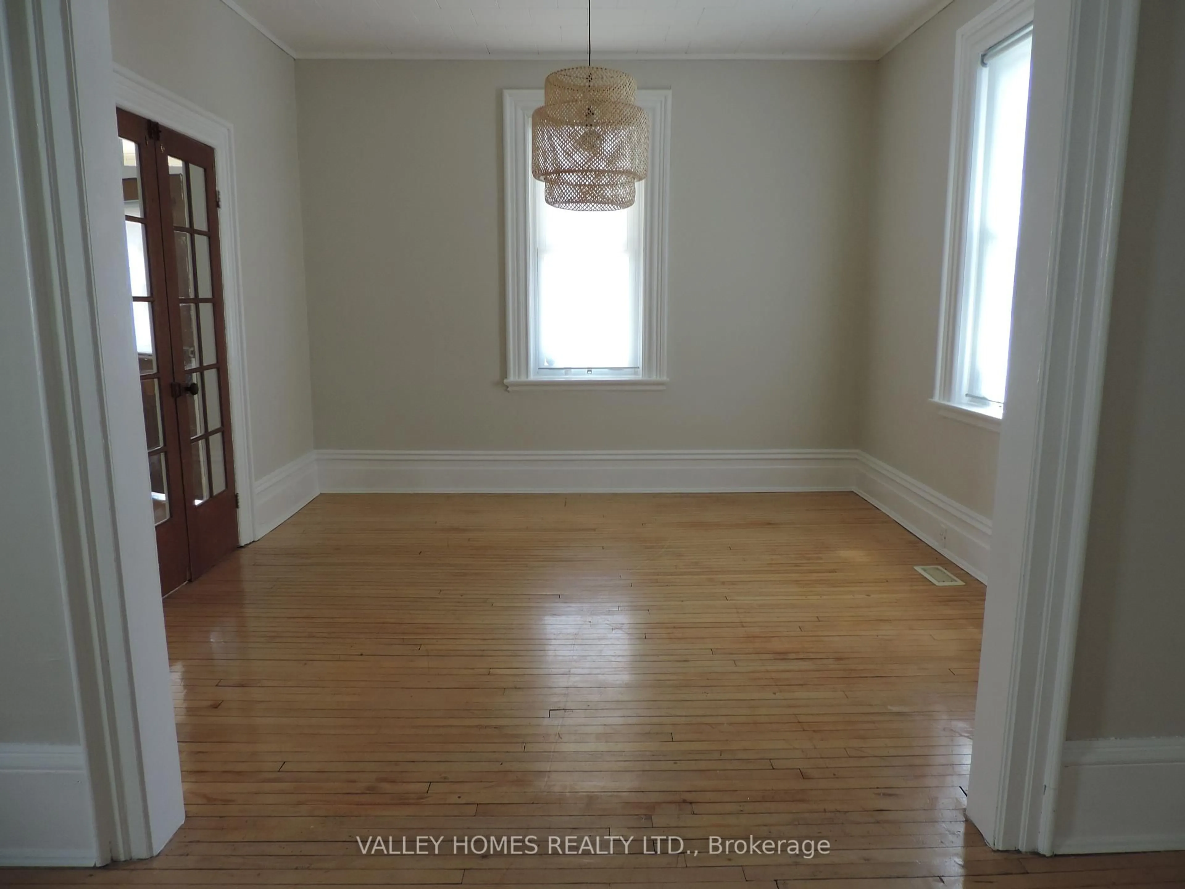 Unknown for 95 MOORE St, Carleton Place Ontario K7C 2R3