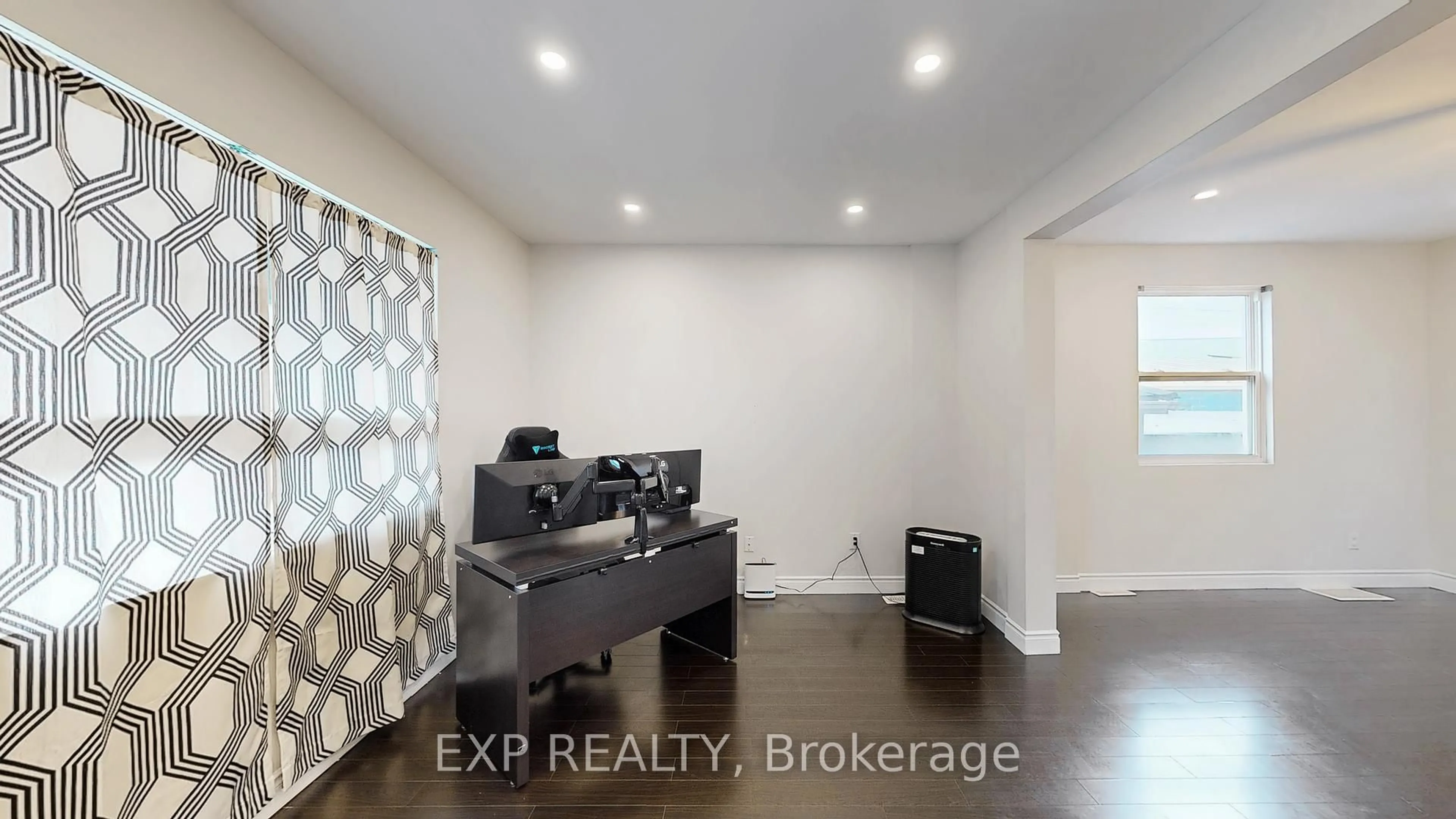 A pic of a room for 78 Martimas Ave, Hamilton Ontario L8H 3N3