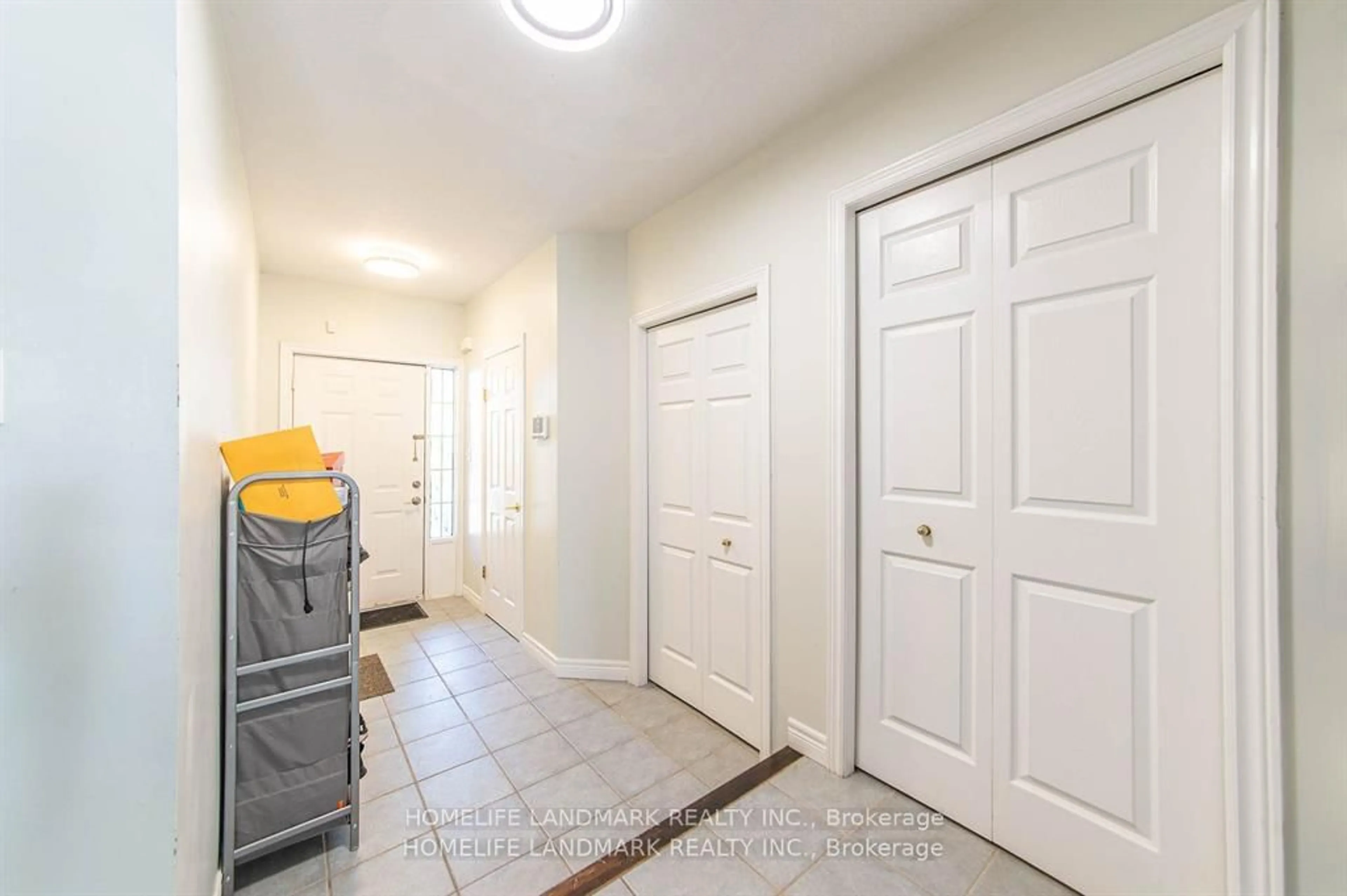 Indoor entryway for 655A Royal Fern St, Waterloo Ontario N2V 2P6