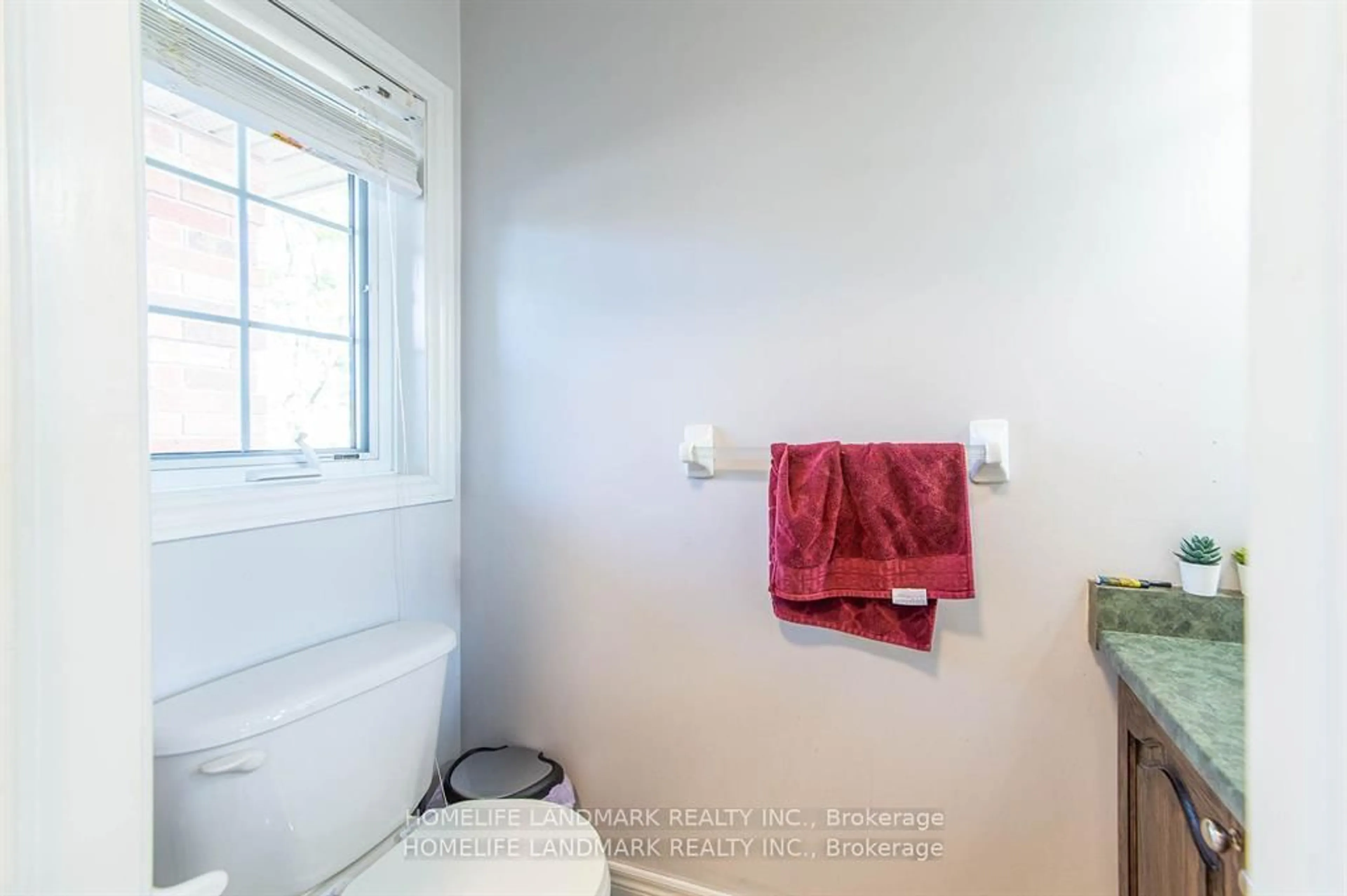Standard bathroom, unknown for 655A Royal Fern St, Waterloo Ontario N2V 2P6