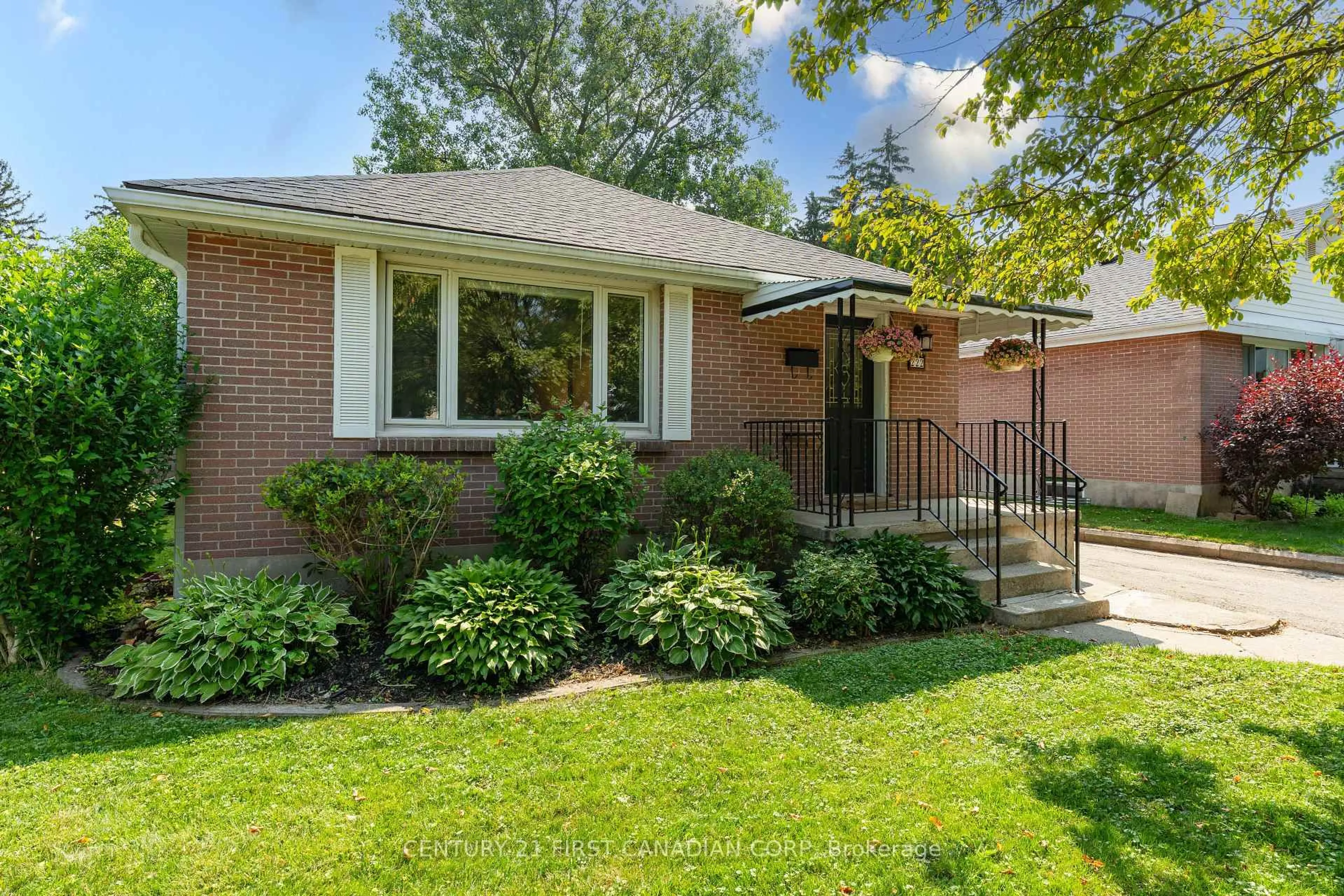 Home with brick exterior material, street for 222 STERLING St, London East Ontario N5Y 1Z4