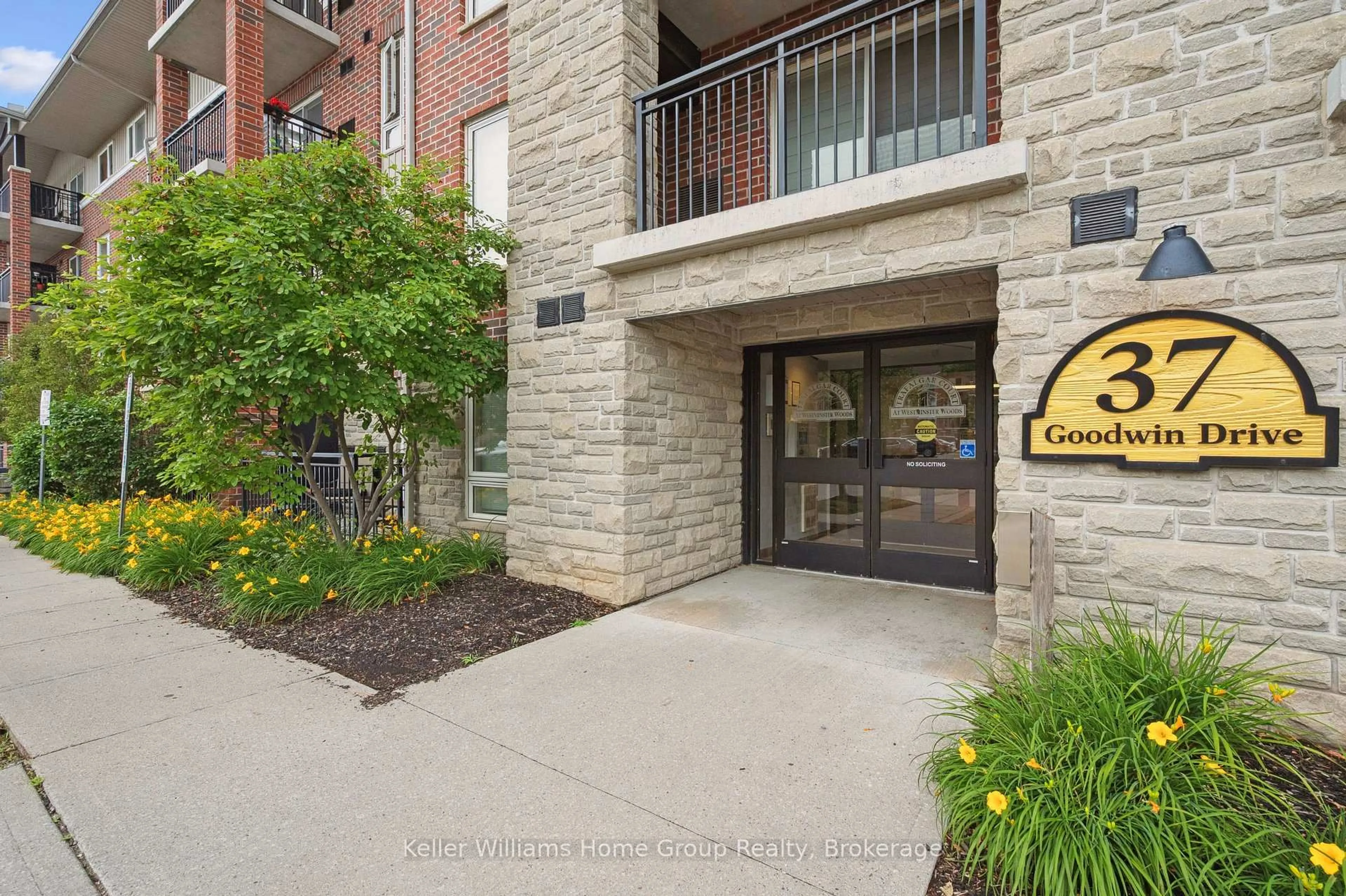Indoor foyer for 37 Goodwin Dr #411, Guelph Ontario N1L 0E6