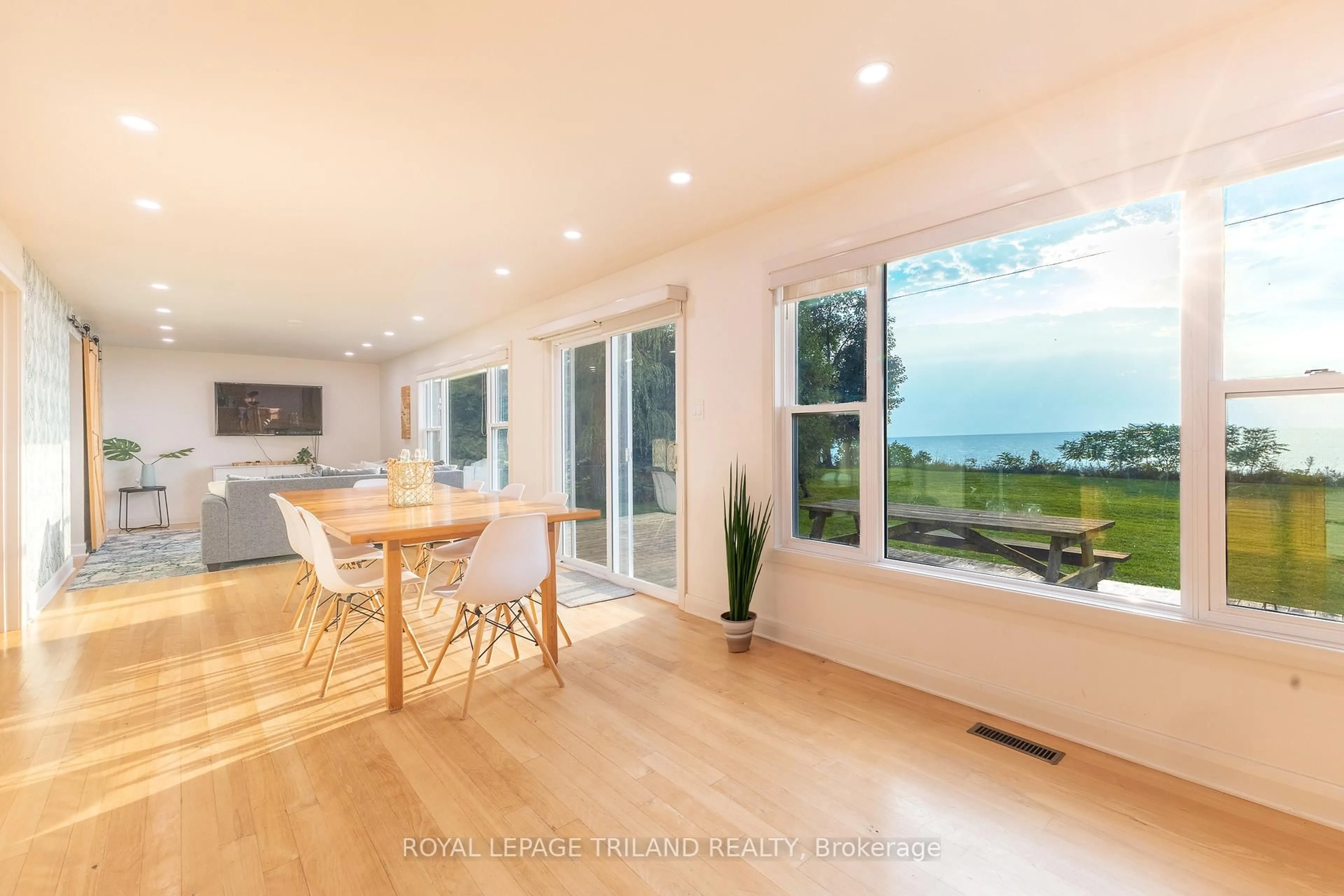 Open concept kitchen, wood/laminate floor for 71899 Sunridge Cres, Bluewater Ontario N0M 1N0