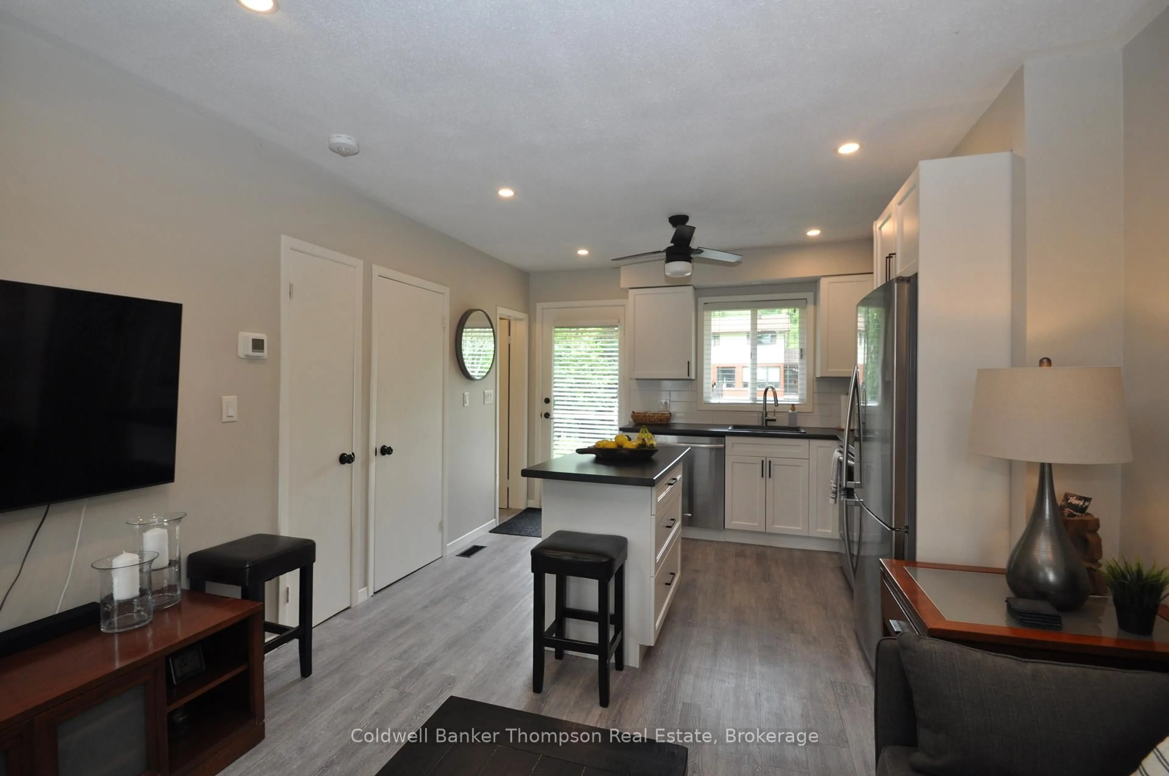 Open concept kitchen, unknown for 9 Maple Ave, Huntsville Ontario P1H 1H2