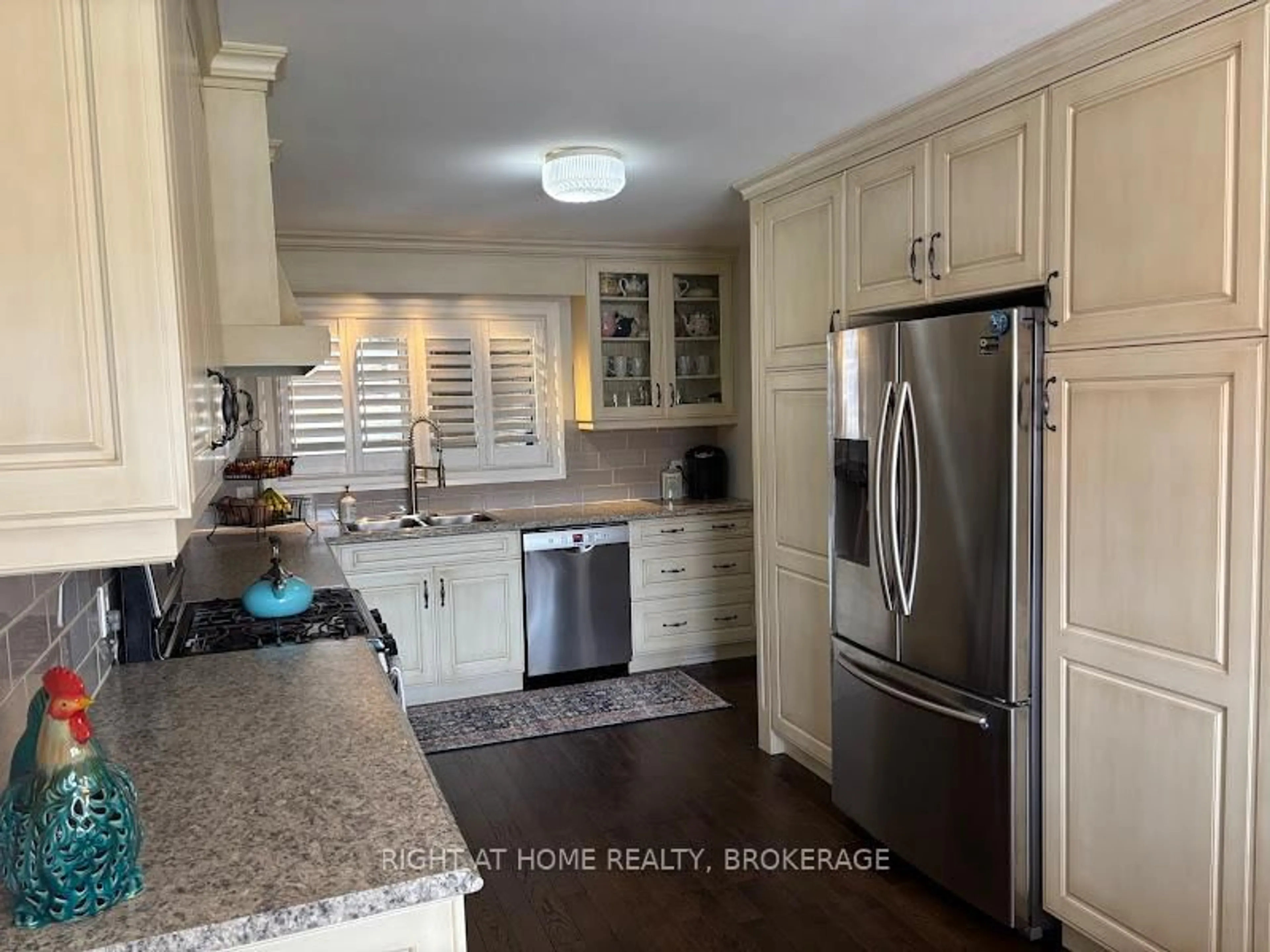 Open concept kitchen, ceramic/tile floor for 57 Metcalfe St, Thorold Ontario L2V 3A2
