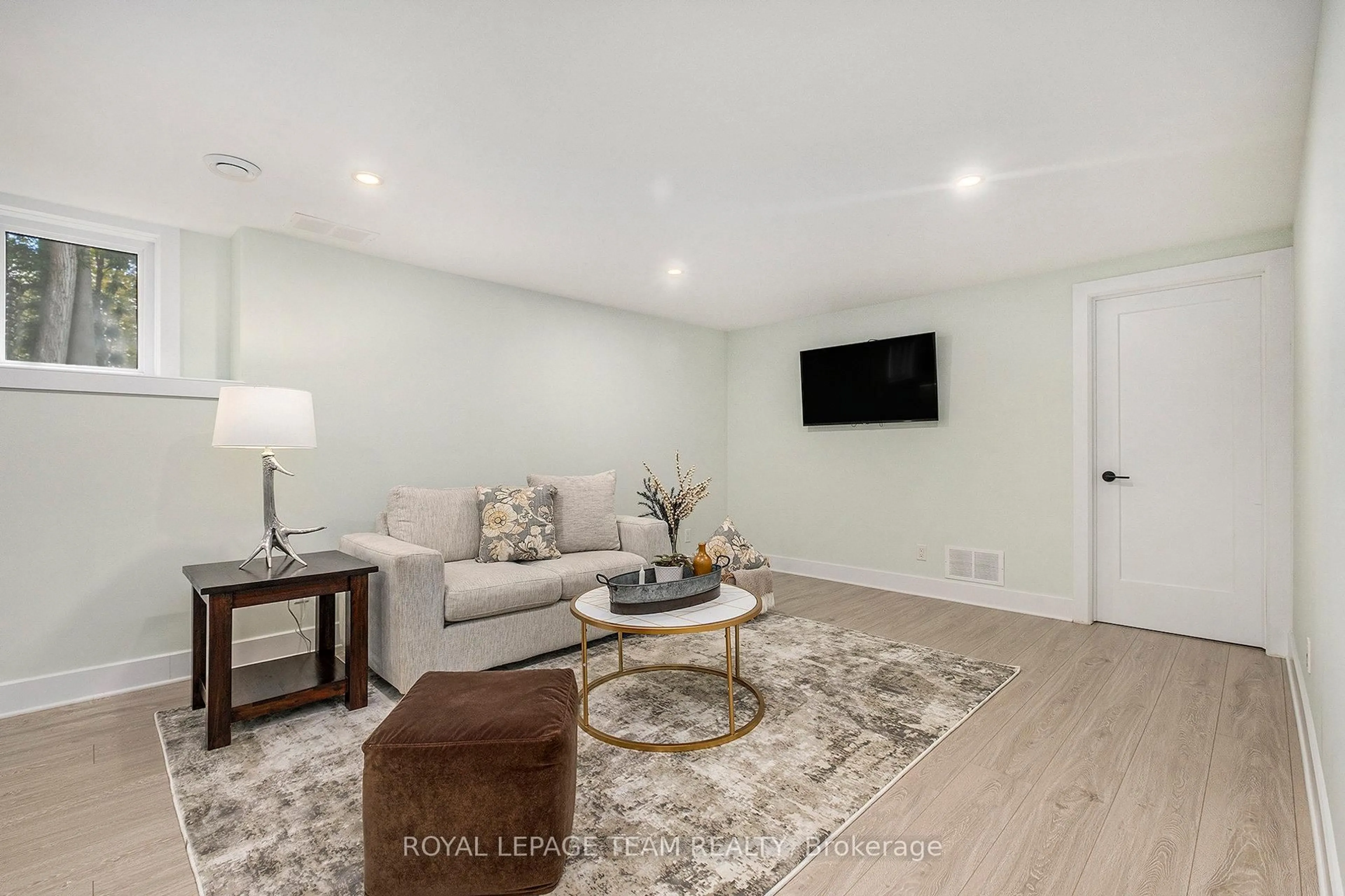Living room with furniture, unknown for 101 BROOKBERRY Cres, North Grenville Ontario K0G 1J0