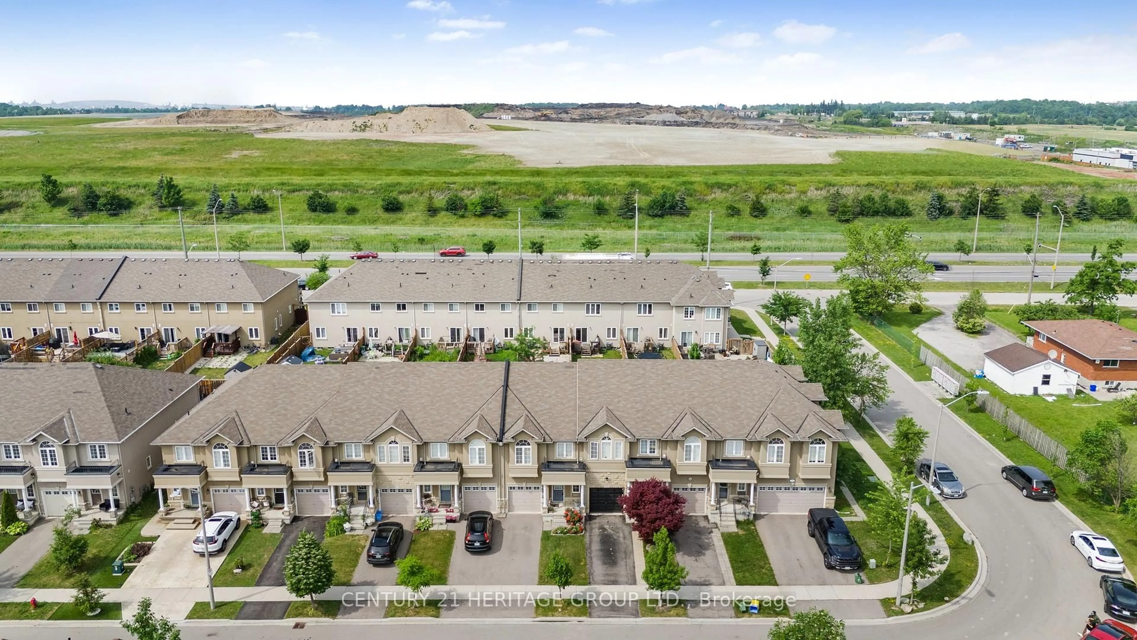 A pic from outside/outdoor area/front of a property/back of a property/a pic from drone, city buildings view from balcony for 71 Waterbridge St, Hamilton Ontario L8J 0G2