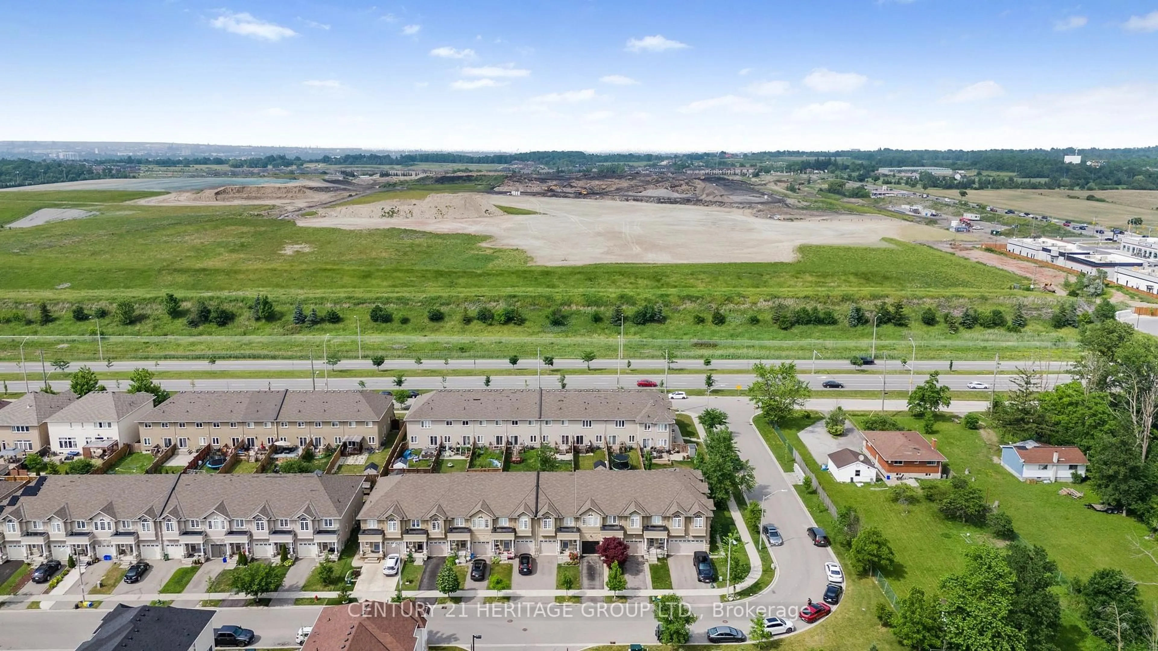 A pic from outside/outdoor area/front of a property/back of a property/a pic from drone, water/lake/river/ocean view for 71 Waterbridge St, Hamilton Ontario L8J 0G2