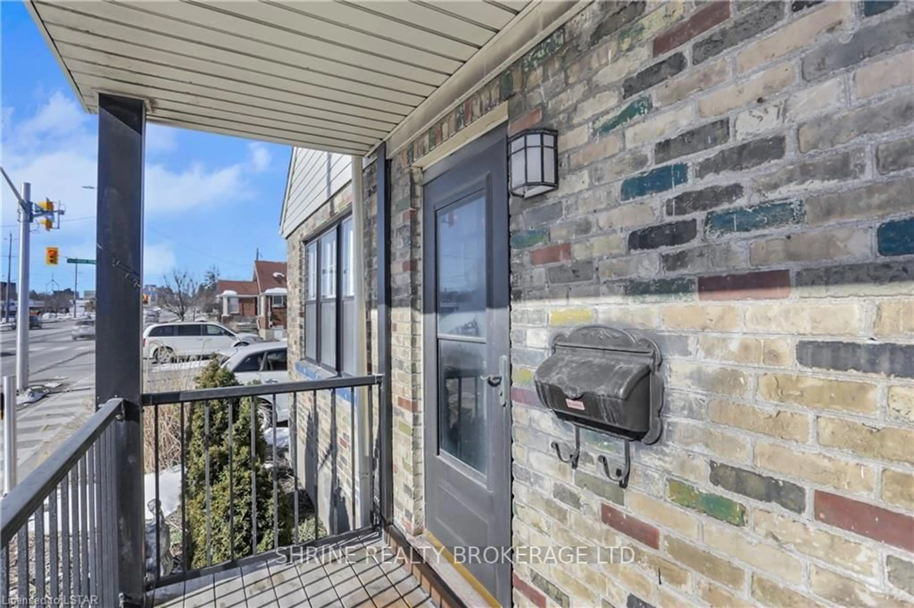 Unknown for 367 Springbank Dr, London South Ontario N6J 1G7
