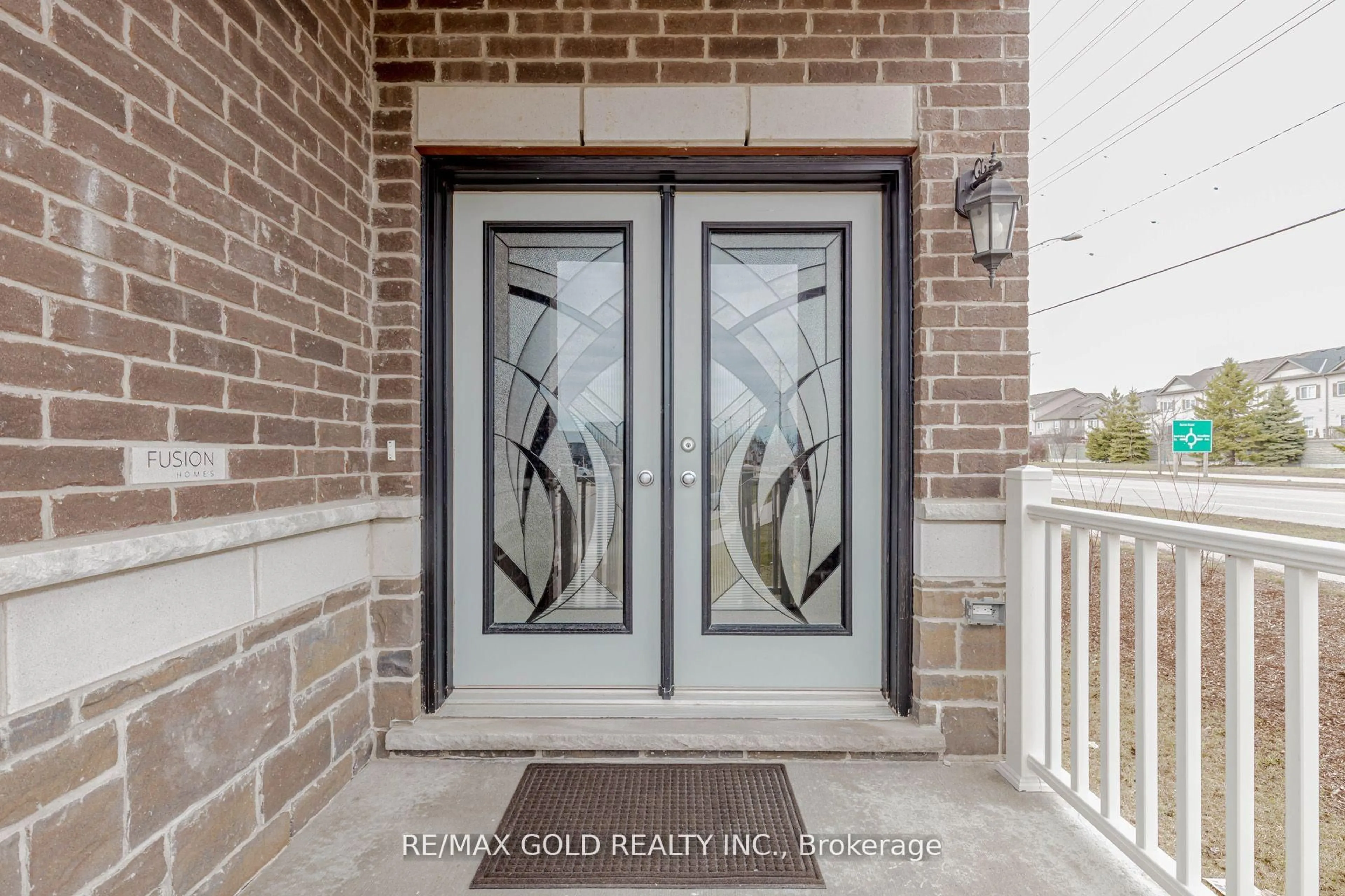 Indoor entryway for 573 Florencedale Cres, Kitchener Ontario N2R 0N3