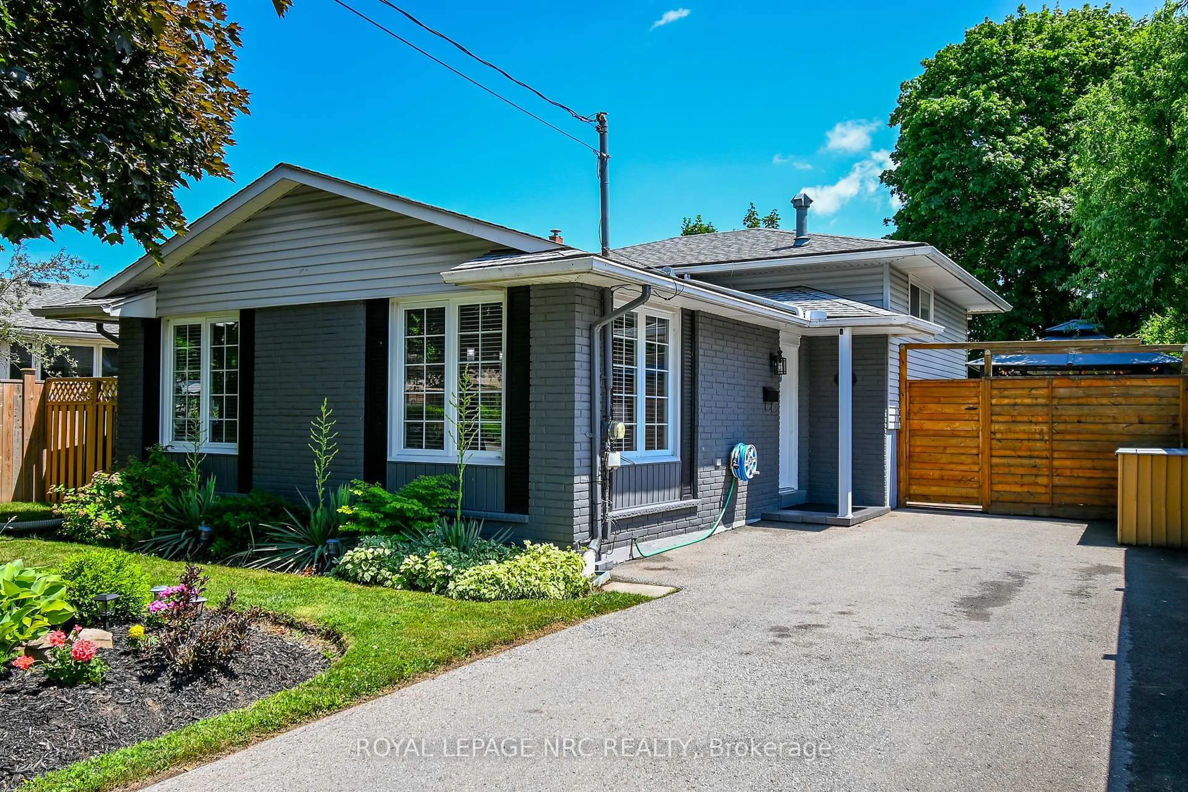 Unknown for 56 Pearce Ave, St. Catharines Ontario L2M 6N4