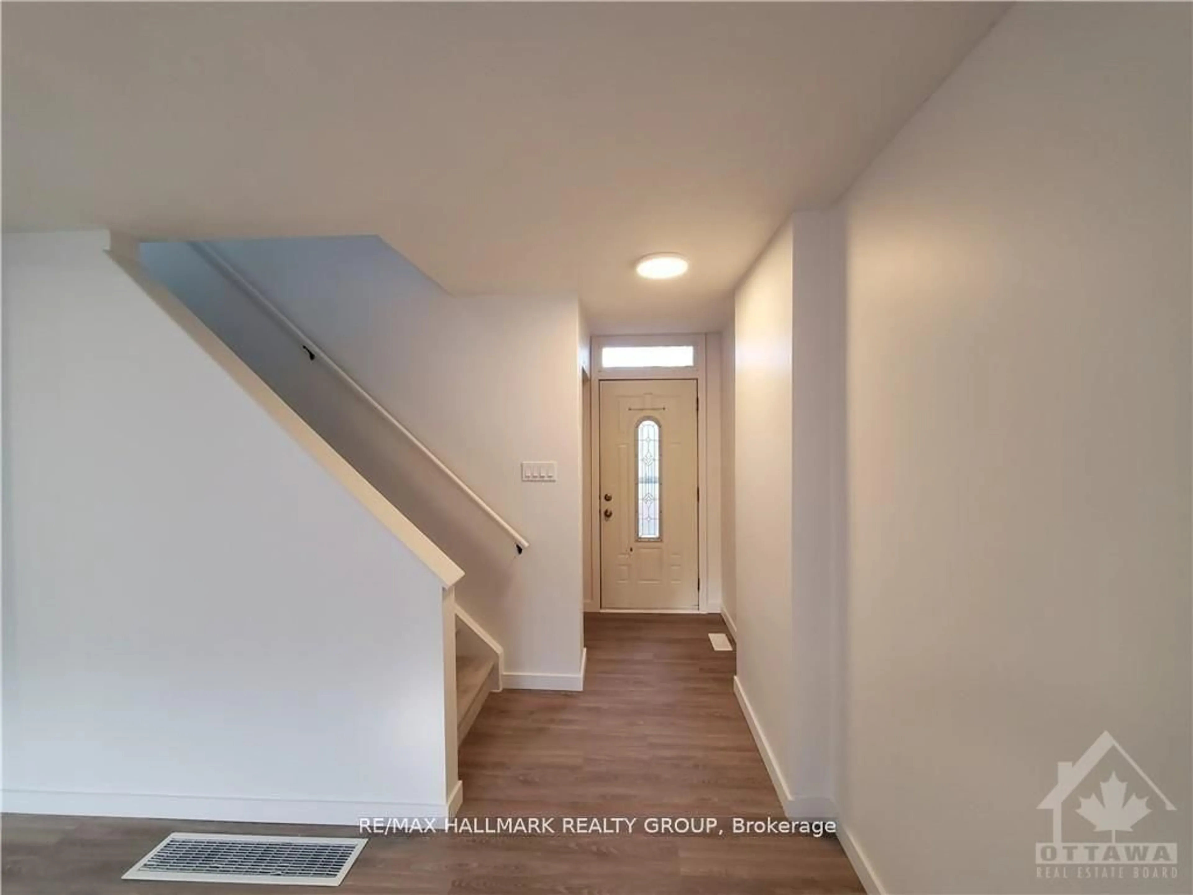 Unknown for 12 Tybalt Cres, Ottawa Ontario K2H 8J5