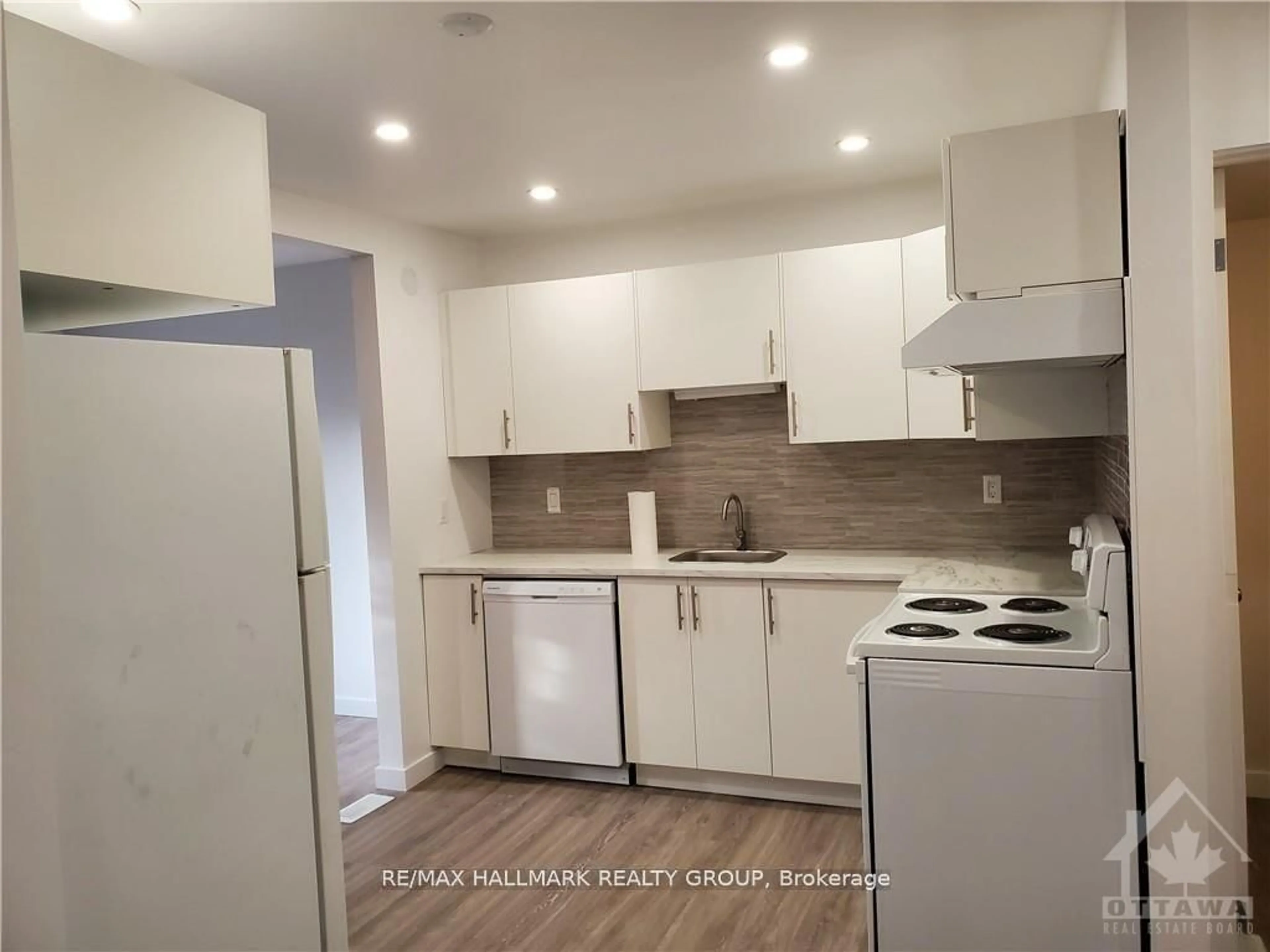 Standard kitchen, unknown for 12 Tybalt Cres, Ottawa Ontario K2H 8J5