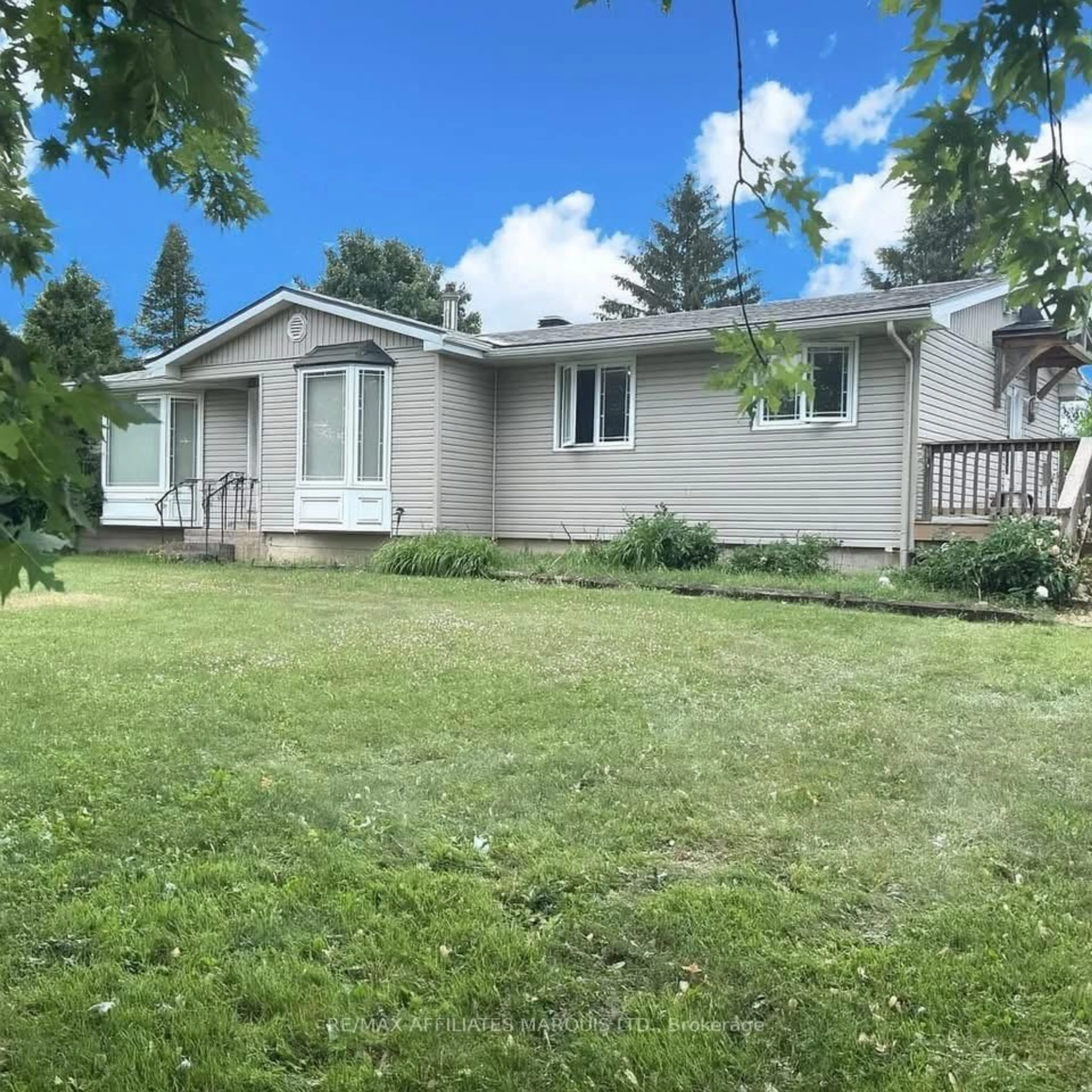 A pic from outside/outdoor area/front of a property/back of a property/a pic from drone, street for 20283 Fallow Field Rd, South Glengarry Ontario K0C 2J0