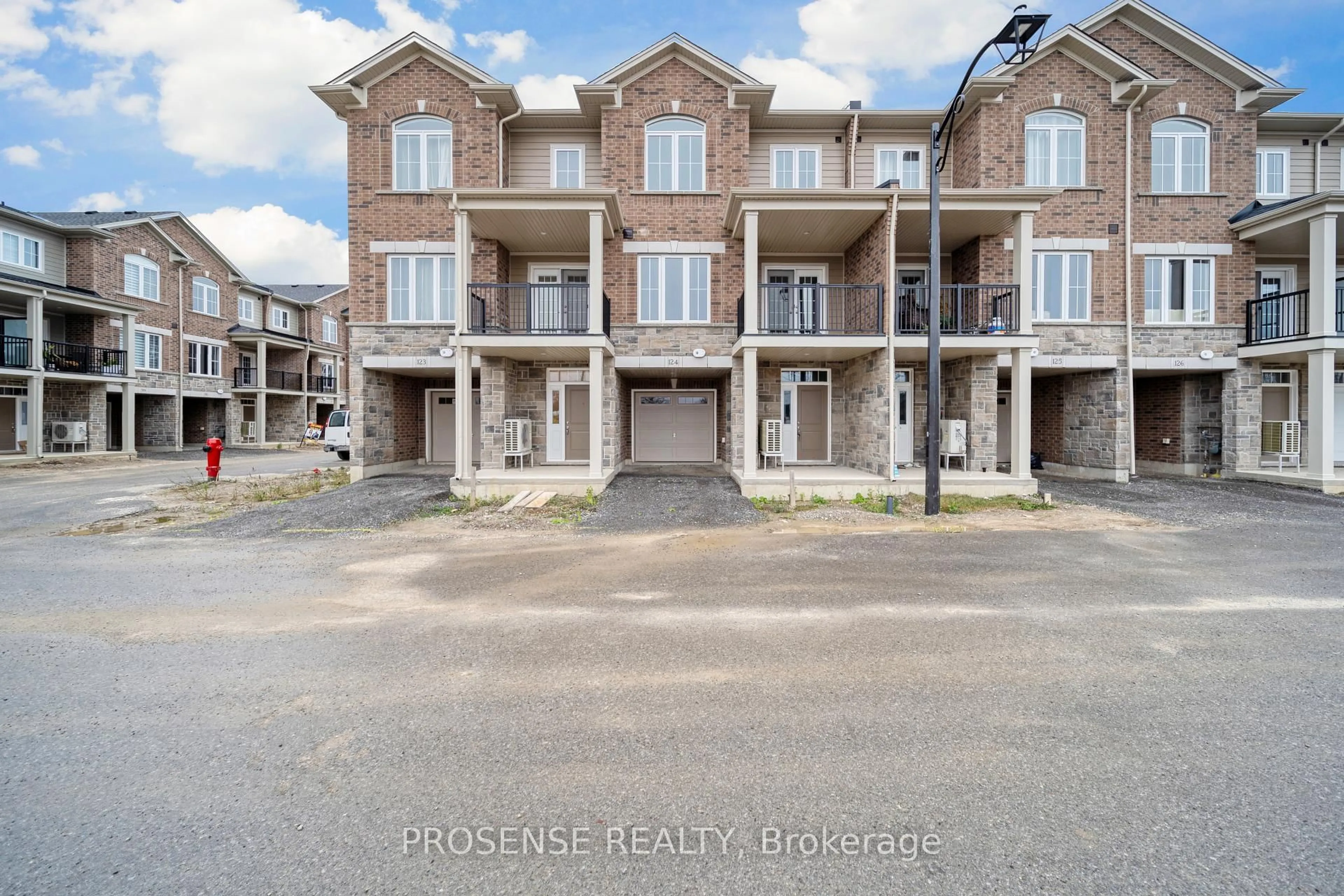 A pic from outside/outdoor area/front of a property/back of a property/a pic from drone, street for 677 Park Rd #124, Brantford Ontario N3R 0C2