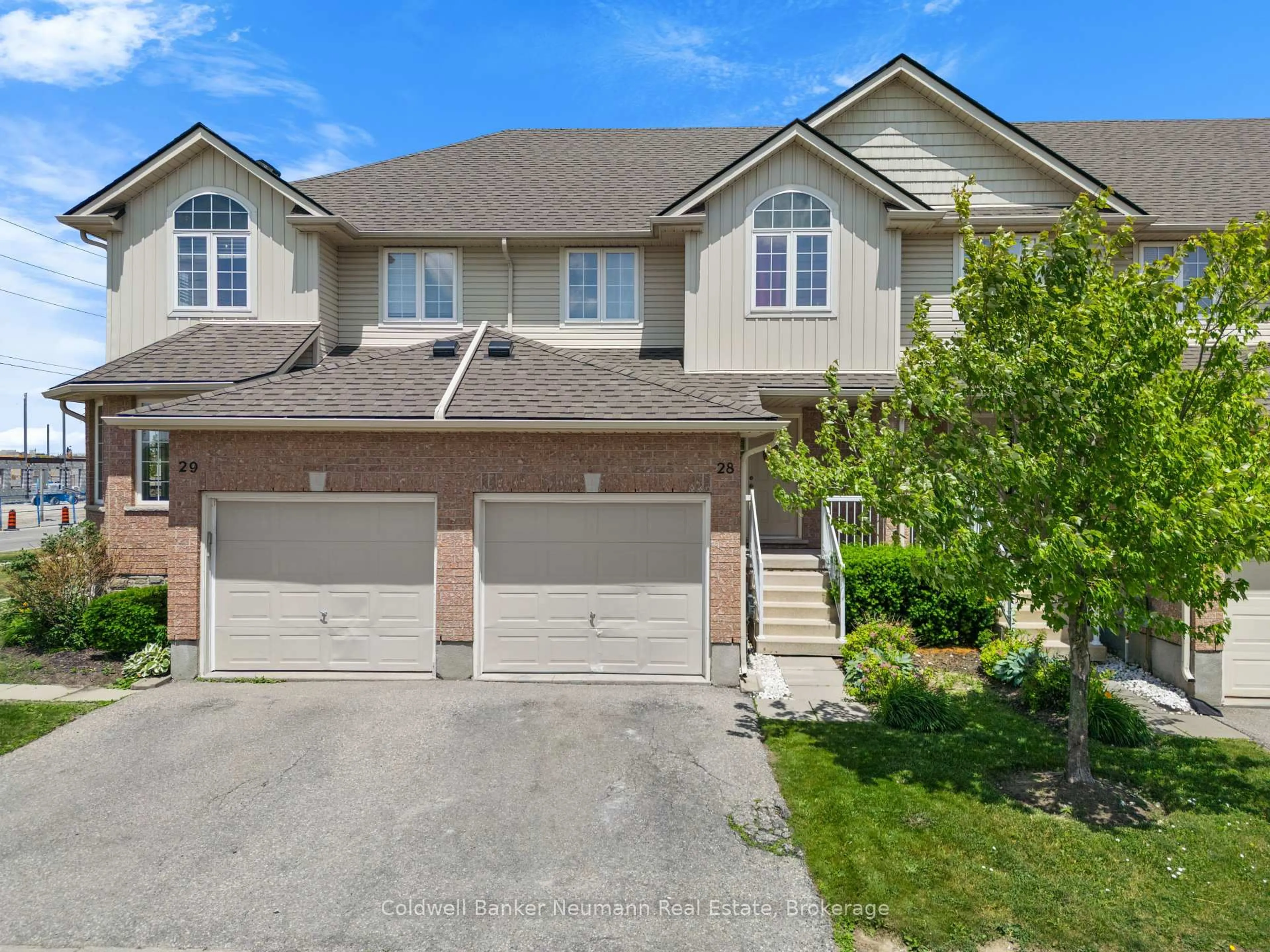 A pic from outside/outdoor area/front of a property/back of a property/a pic from drone, street for 361 Arkell Rd #28, Guelph Ontario N1L 1E5