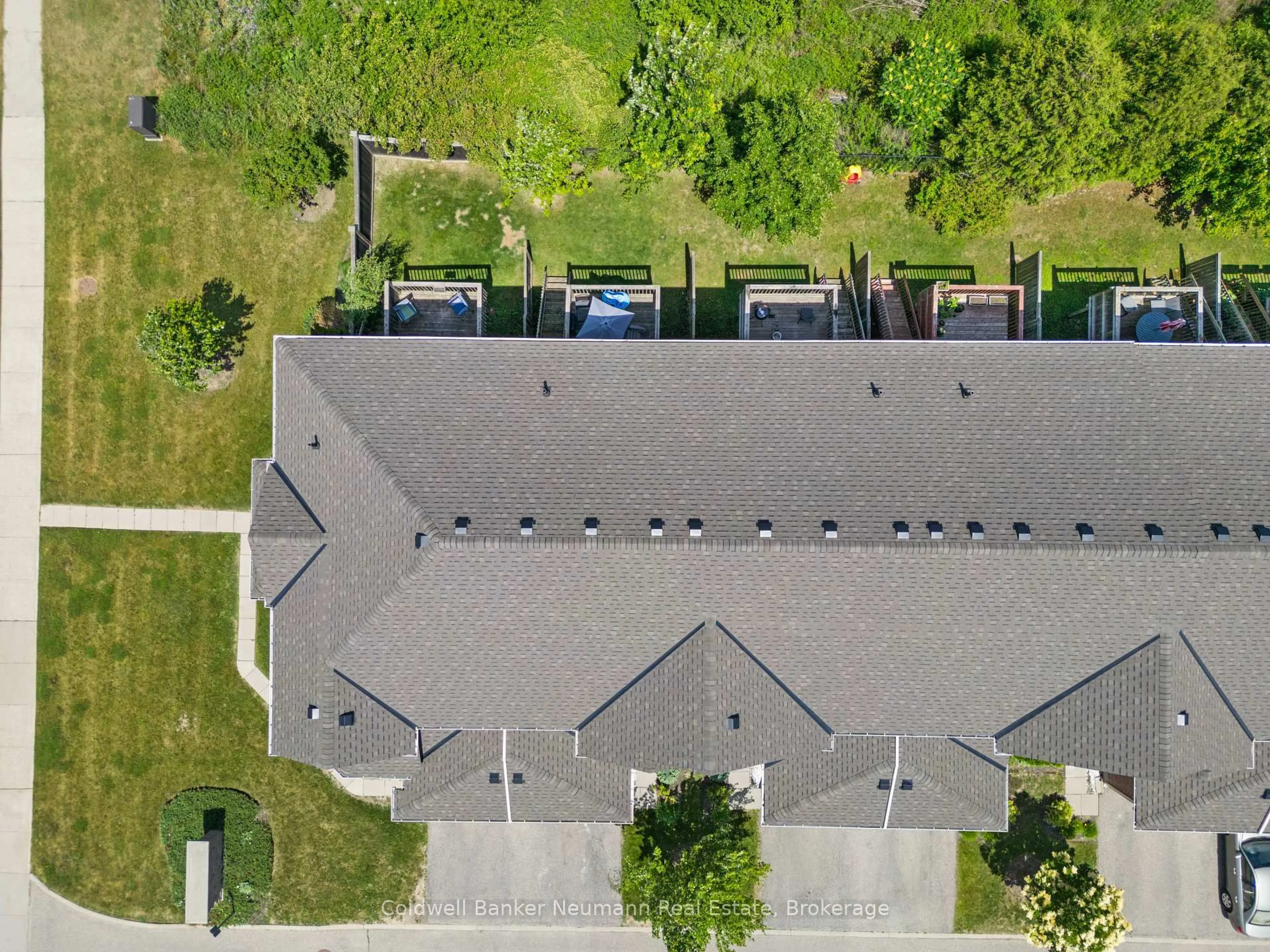 A pic from outside/outdoor area/front of a property/back of a property/a pic from drone, street for 361 Arkell Rd #28, Guelph Ontario N1L 1E5
