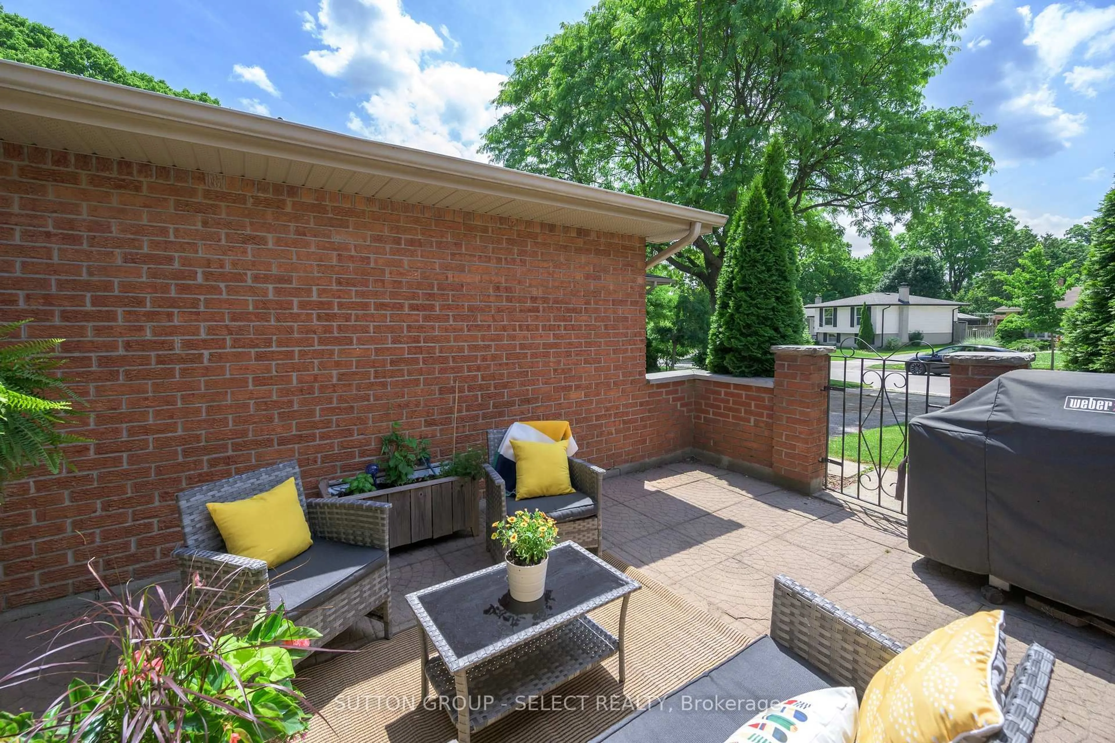 Patio, street for 12 Killarney Rd, London North Ontario N5X 2A7