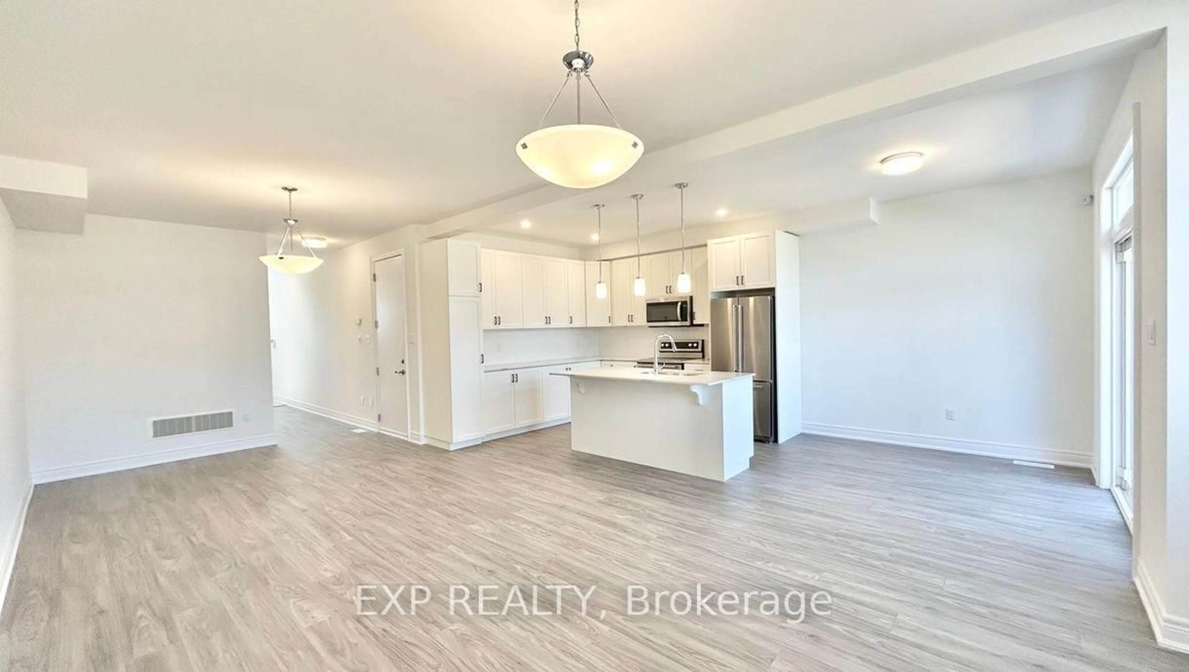 Open concept kitchen, unknown for 4 Paradise Grve, Niagara-on-the-Lake Ontario L0S 1J0