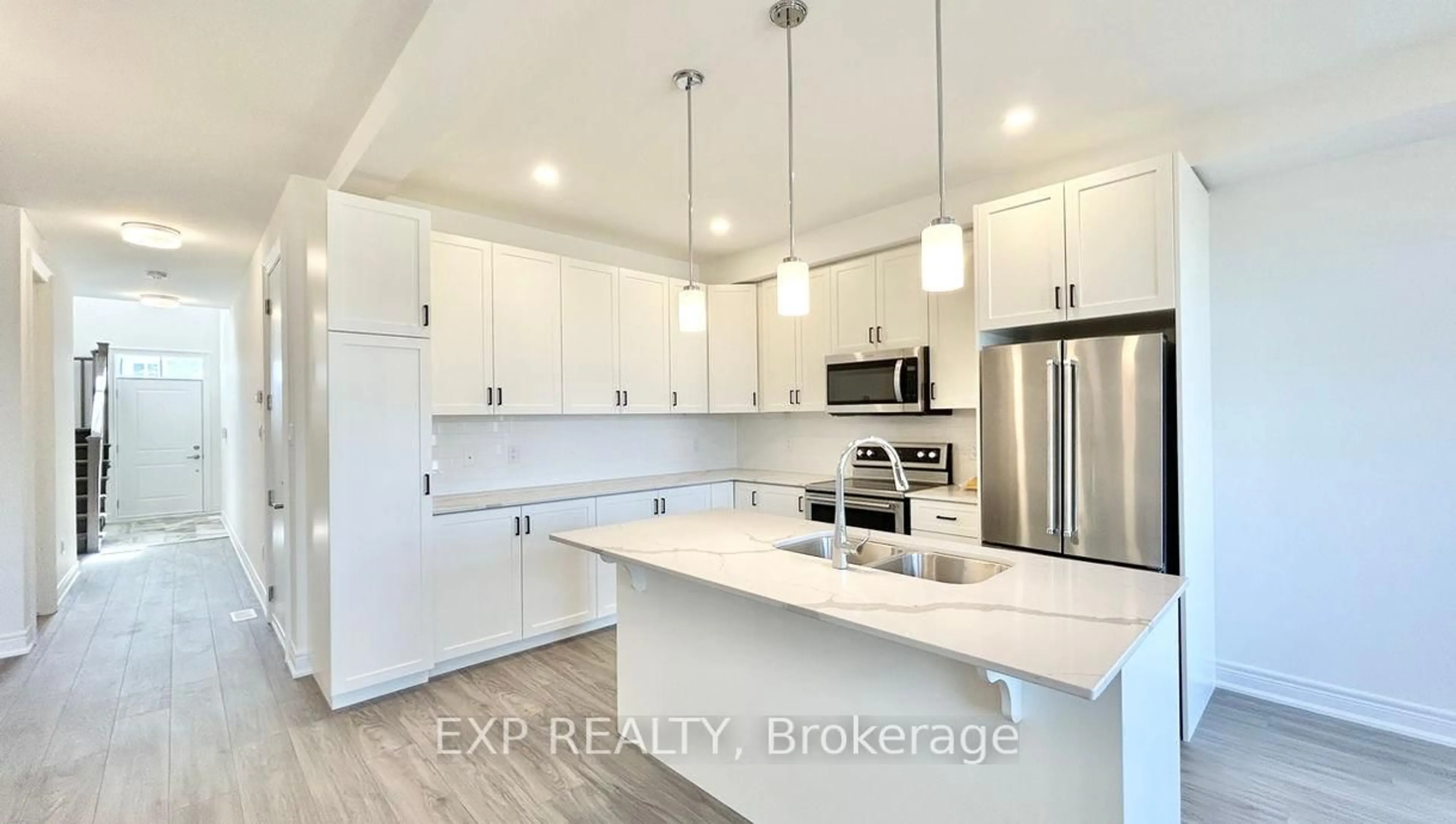 Open concept kitchen, ceramic/tile floor for 4 Paradise Grve, Niagara-on-the-Lake Ontario L0S 1J0