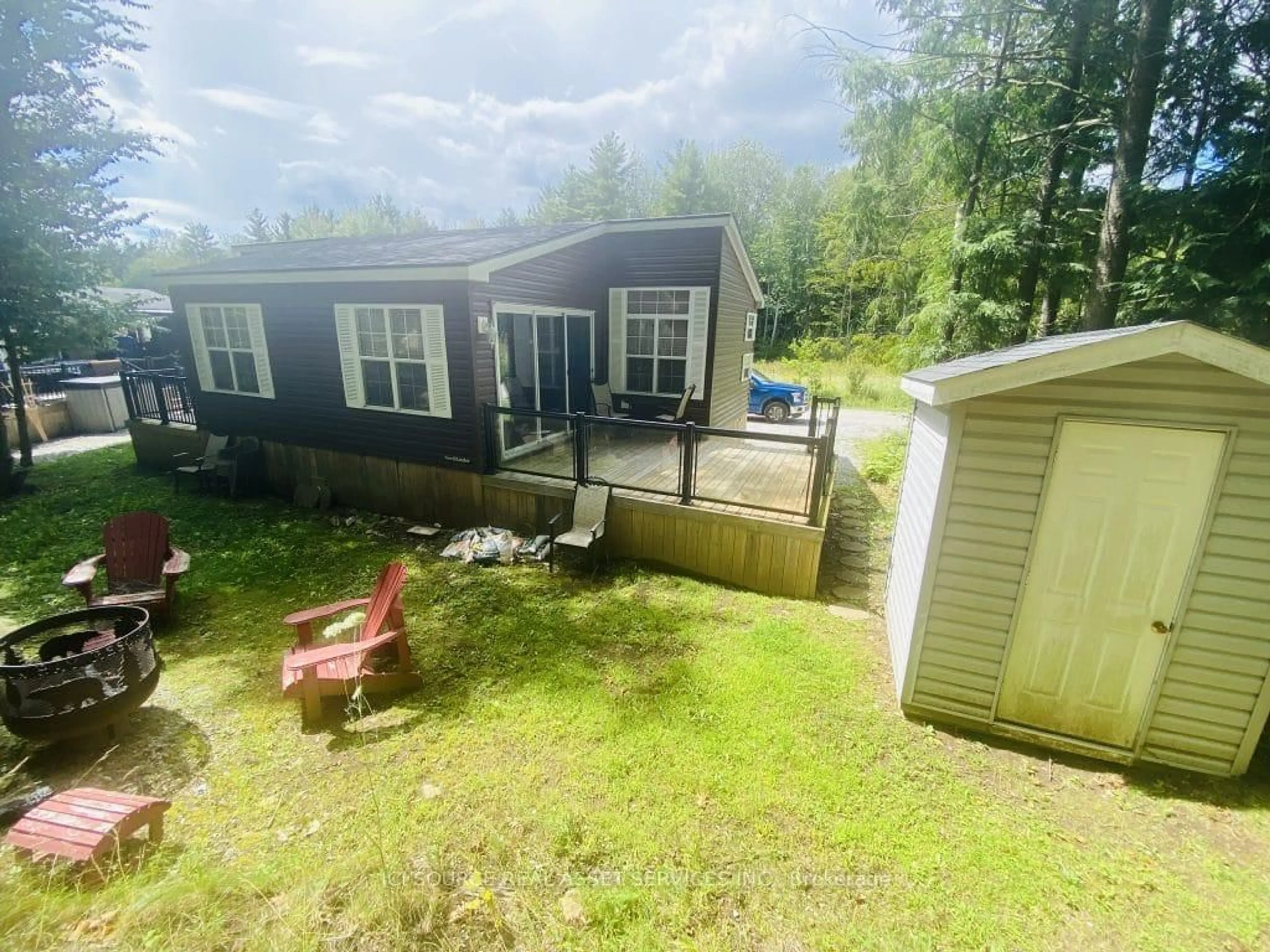 A pic from outside/outdoor area/front of a property/back of a property/a pic from drone, unknown for 1082 Shamrock Marina Rd #229, Gravenhurst Ontario P0E 1N0