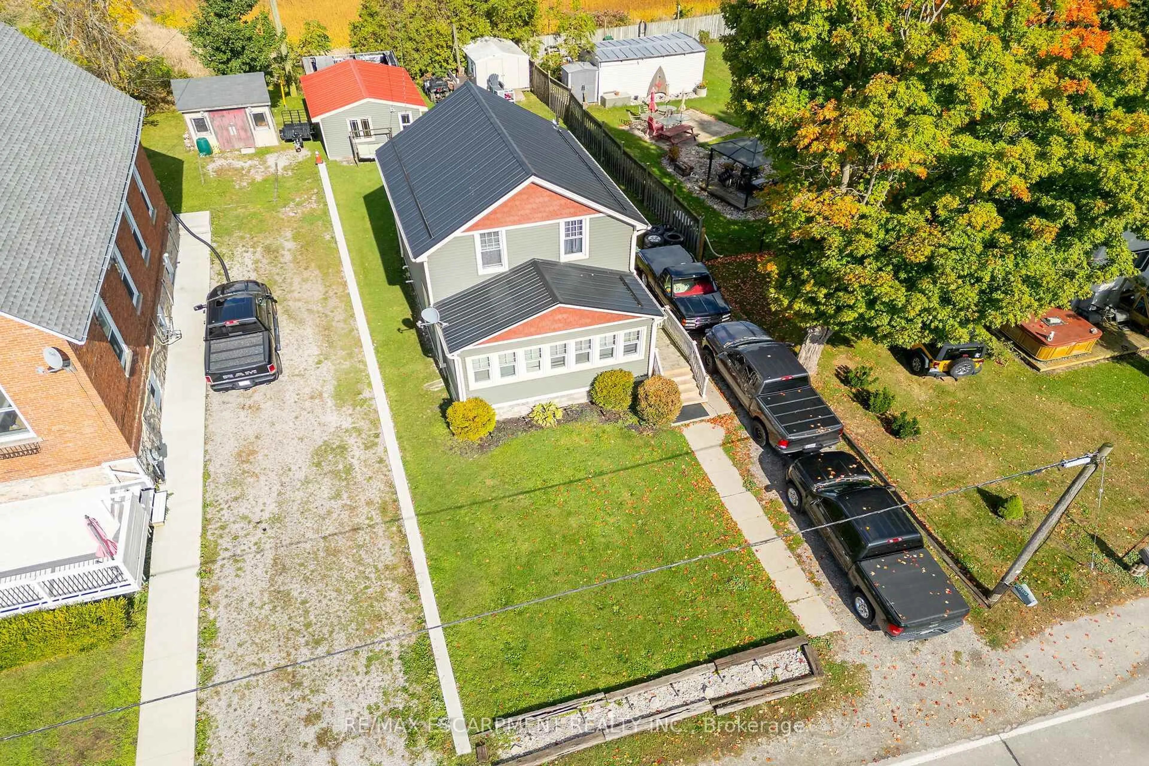 A pic from outside/outdoor area/front of a property/back of a property/a pic from drone, street for 2689 NORTH SHORE Blvd, Haldimand Ontario N0A 1K0