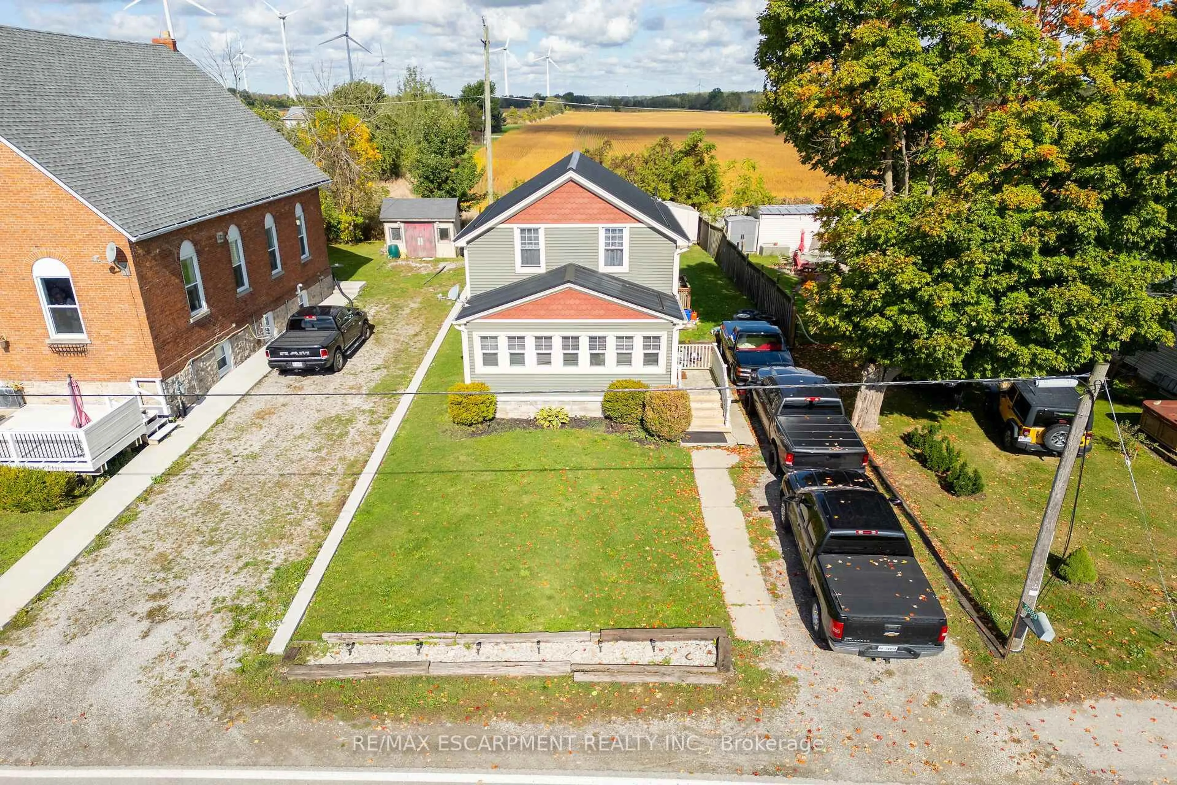 A pic from outside/outdoor area/front of a property/back of a property/a pic from drone, street for 2689 NORTH SHORE Blvd, Haldimand Ontario N0A 1K0