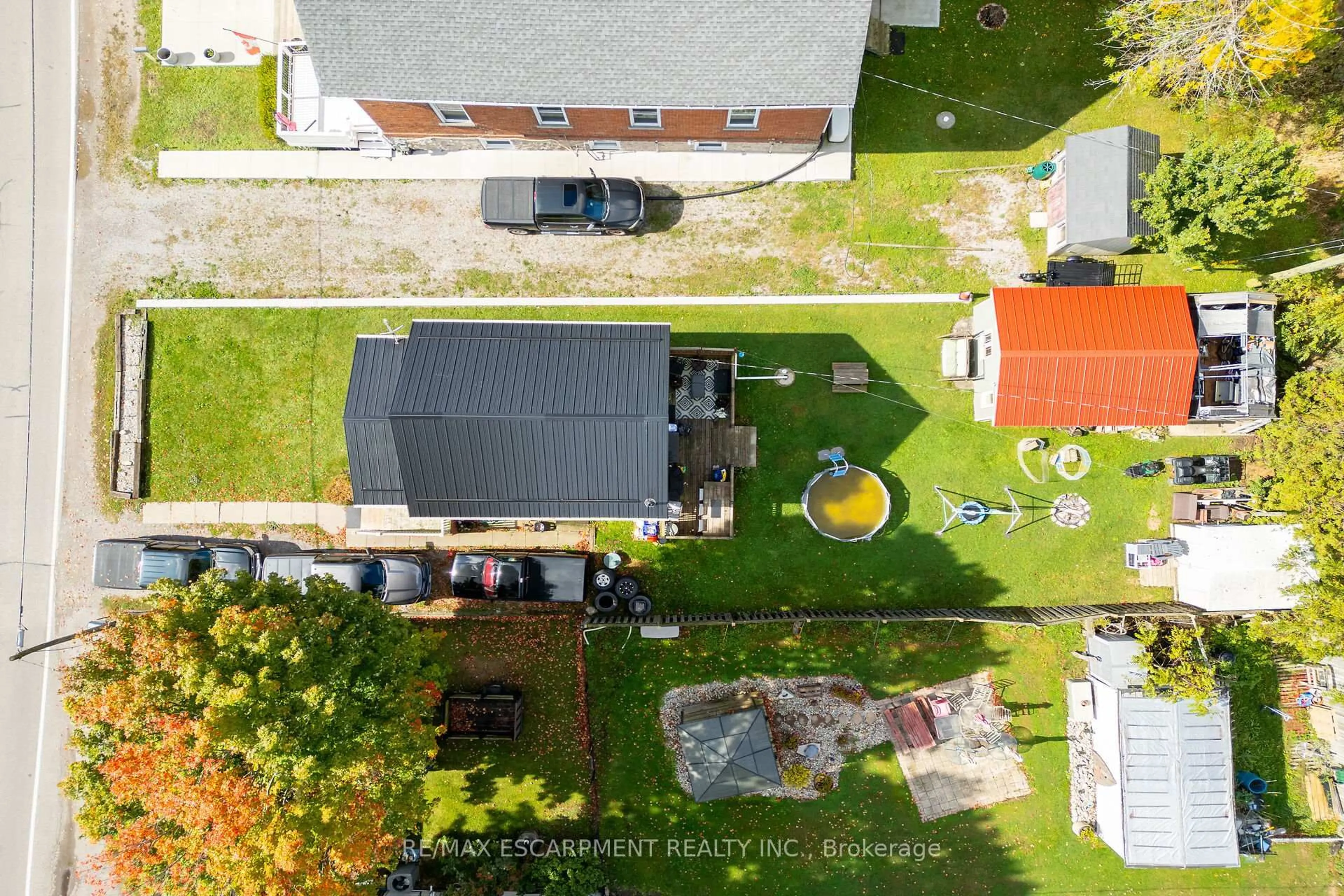 A pic from outside/outdoor area/front of a property/back of a property/a pic from drone, street for 2689 NORTH SHORE Blvd, Haldimand Ontario N0A 1K0