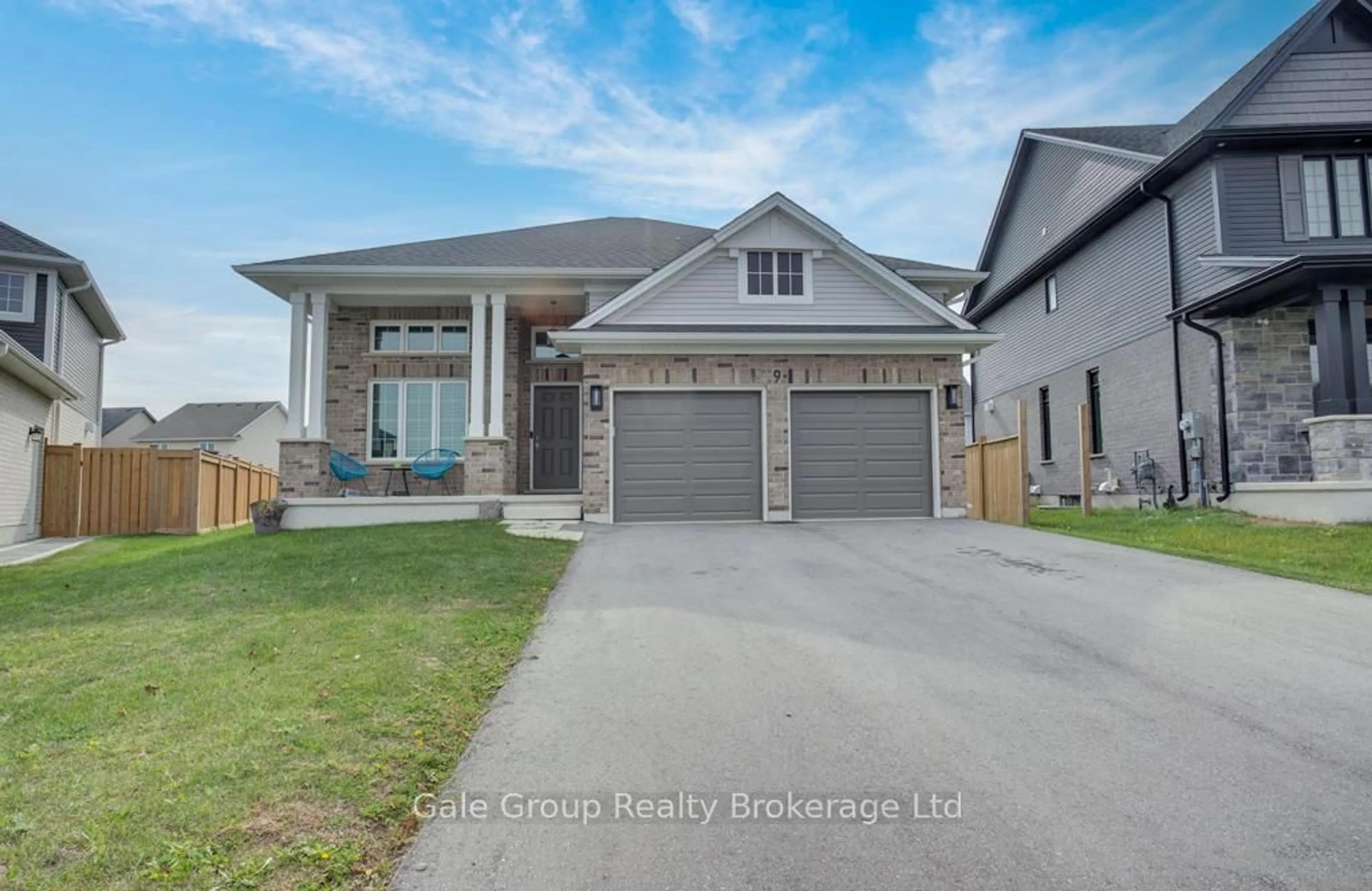 Home with brick exterior material, street for 9 Clover Circ, St. Thomas Ontario N5R 0J3