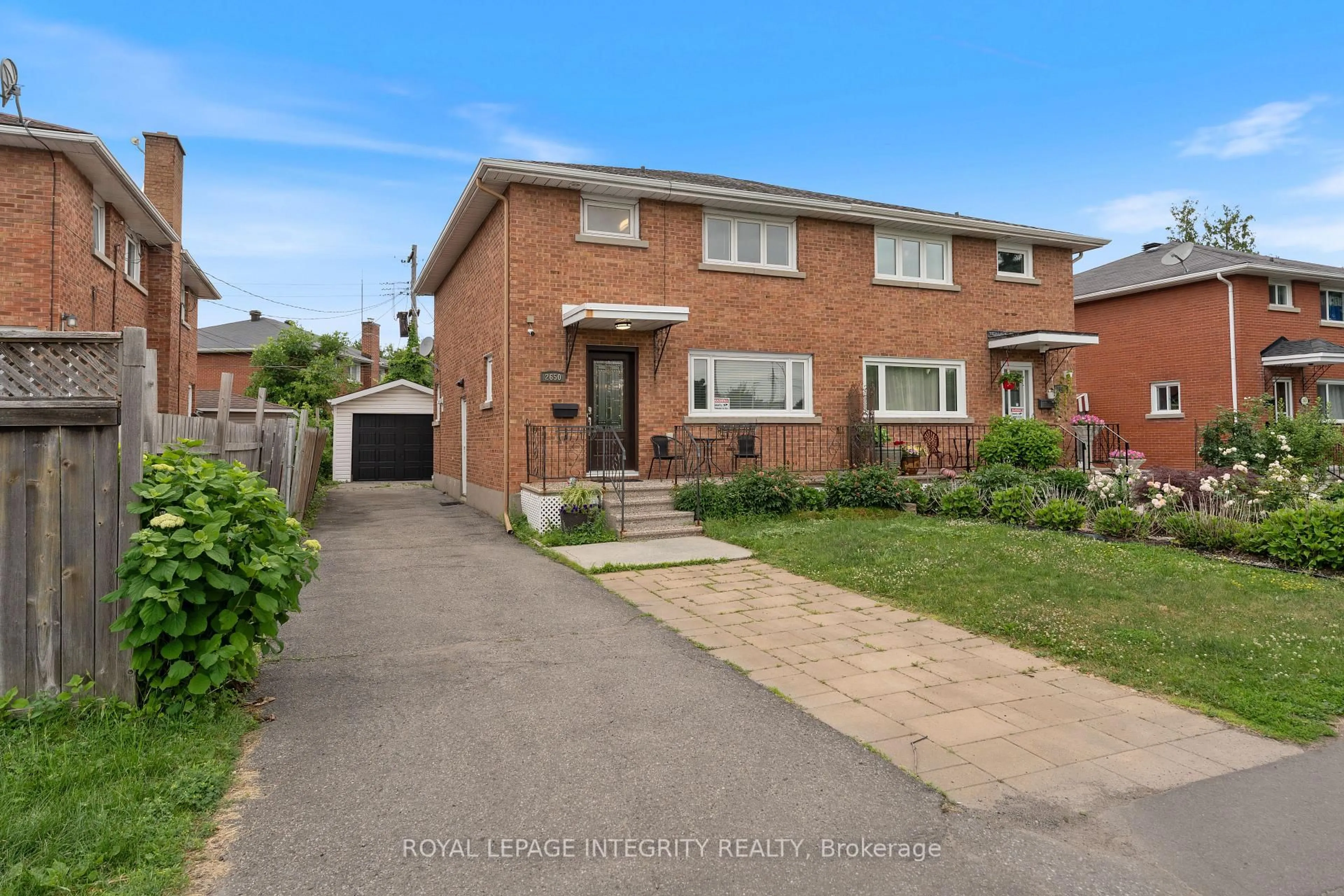 Home with brick exterior material, street for 2650 ALTA VISTA Dr, Ottawa Ontario K1V 7W6