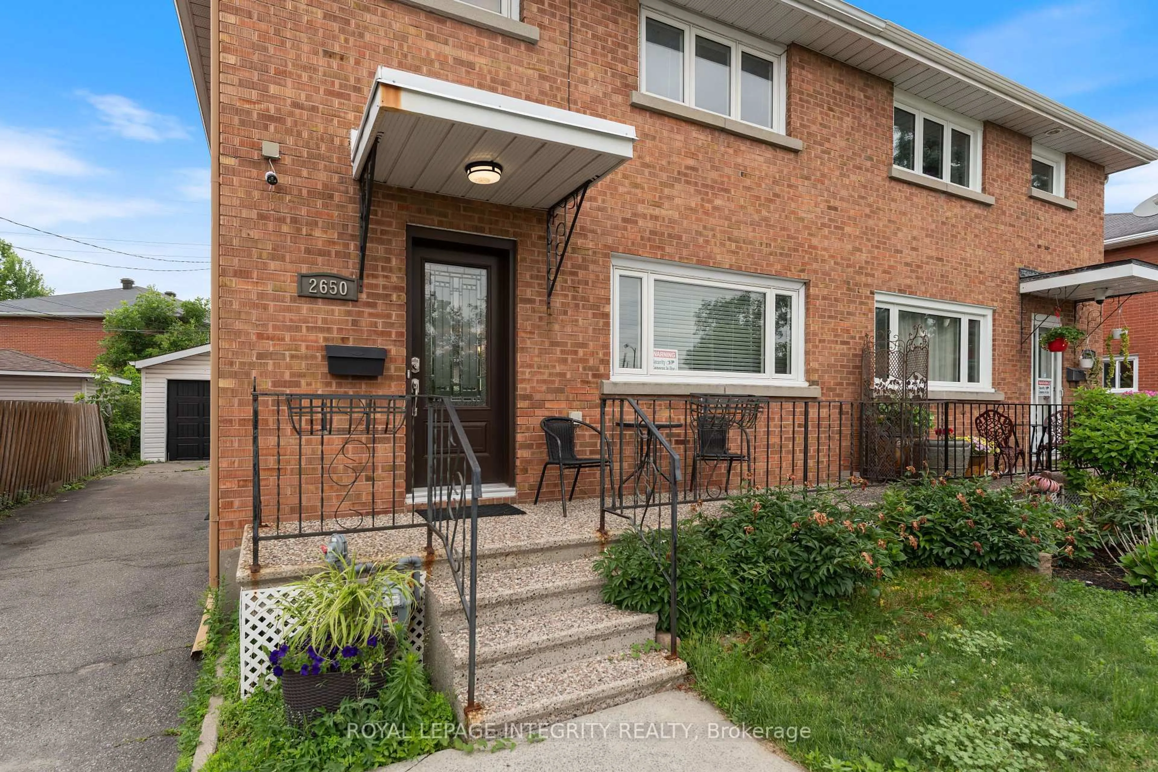 Home with brick exterior material, street for 2650 ALTA VISTA Dr, Ottawa Ontario K1V 7W6