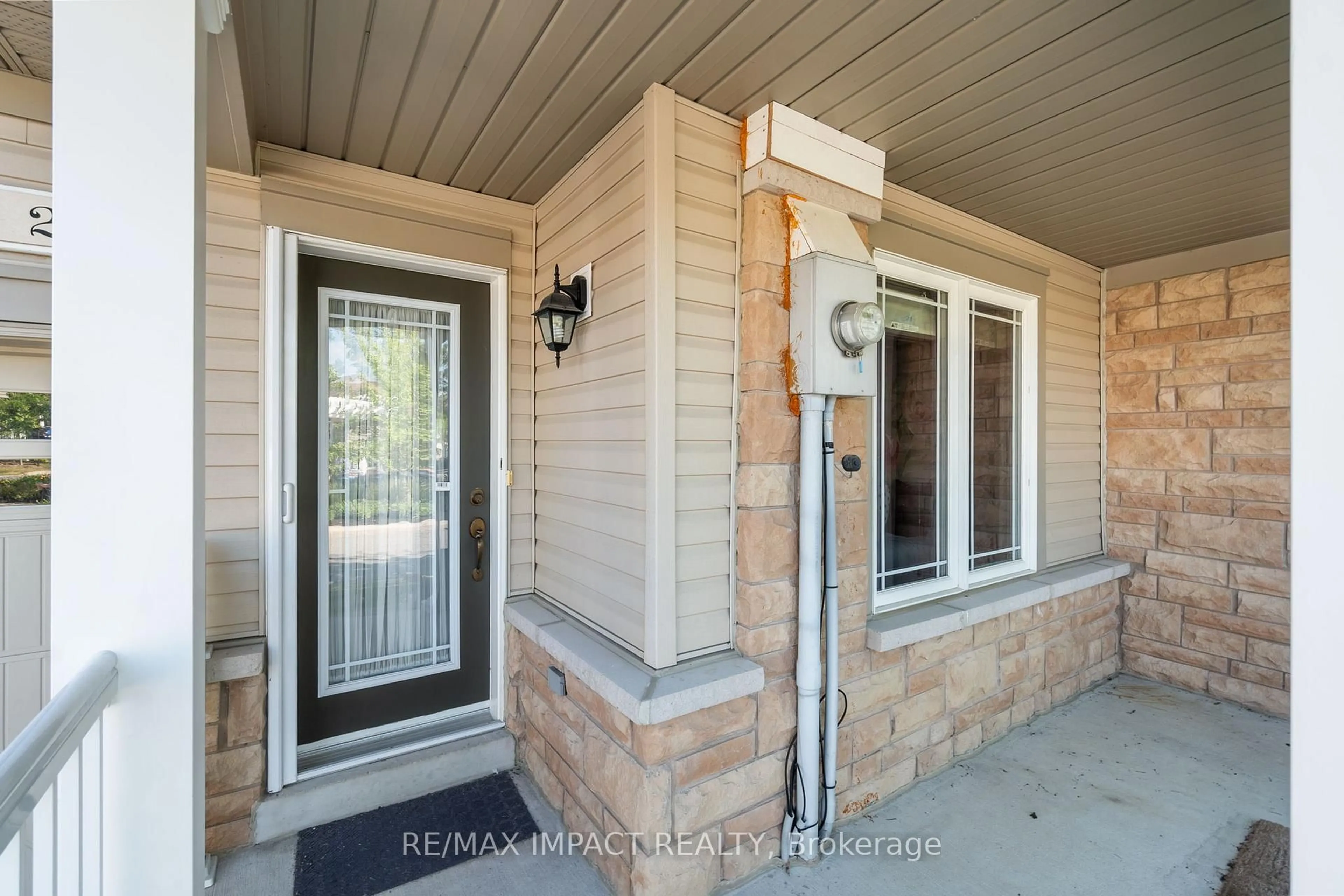 Indoor entryway for 740 Carlisle St #22, Cobourg Ontario K9A 0G2