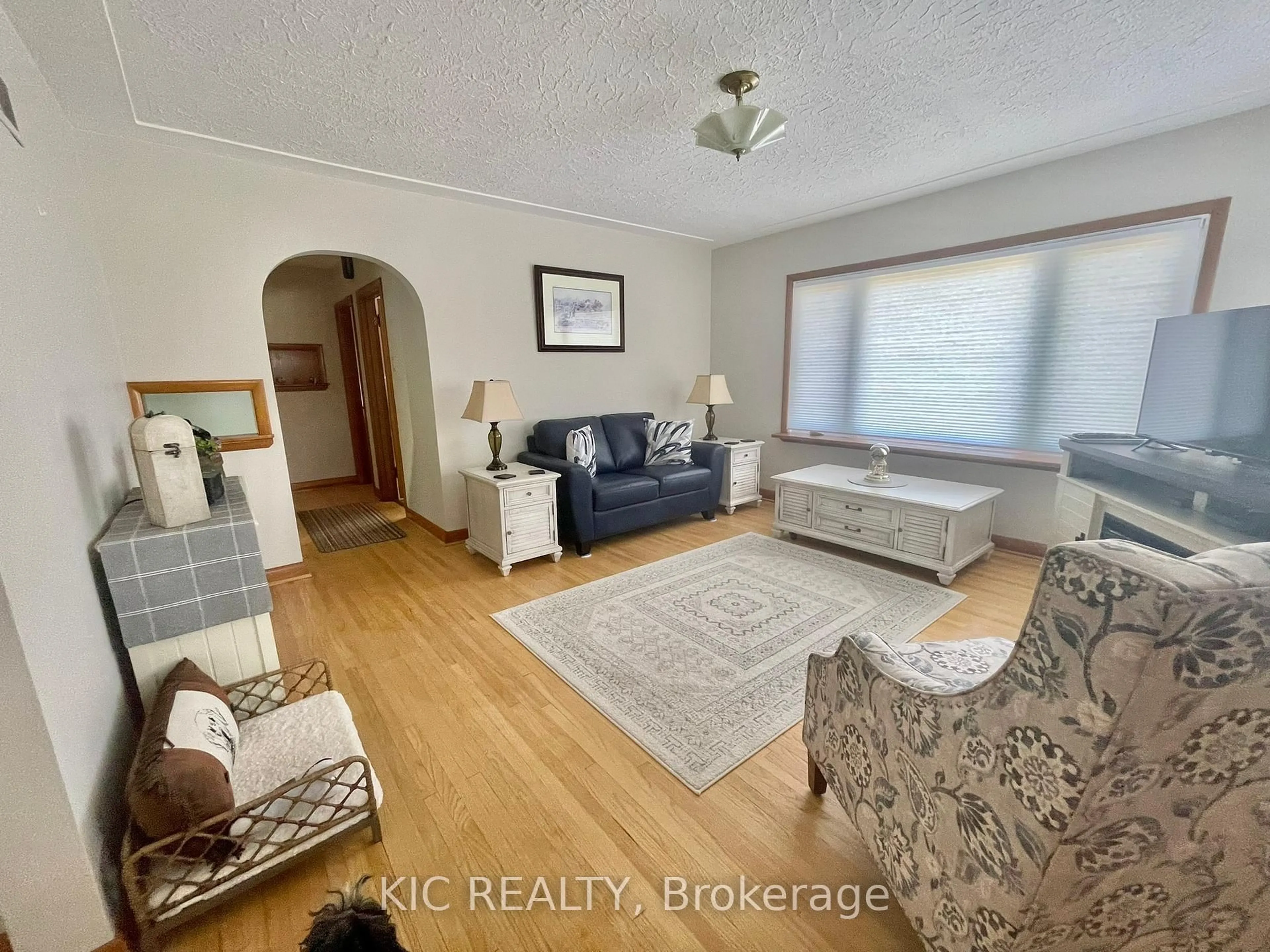 Living room with furniture, unknown for 84 Doxsee Ave, Trent Hills Ontario K0L 1L0