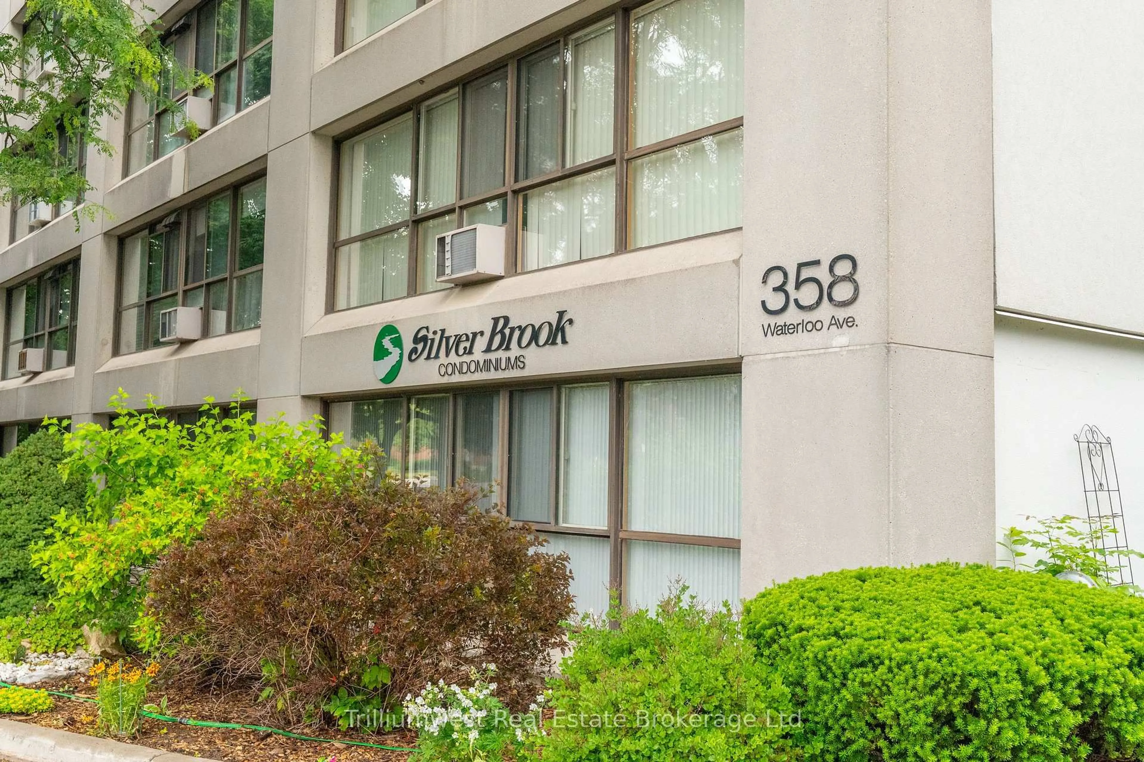 Indoor foyer for 358 Waterloo Ave #707, Guelph Ontario N1H 7Y3
