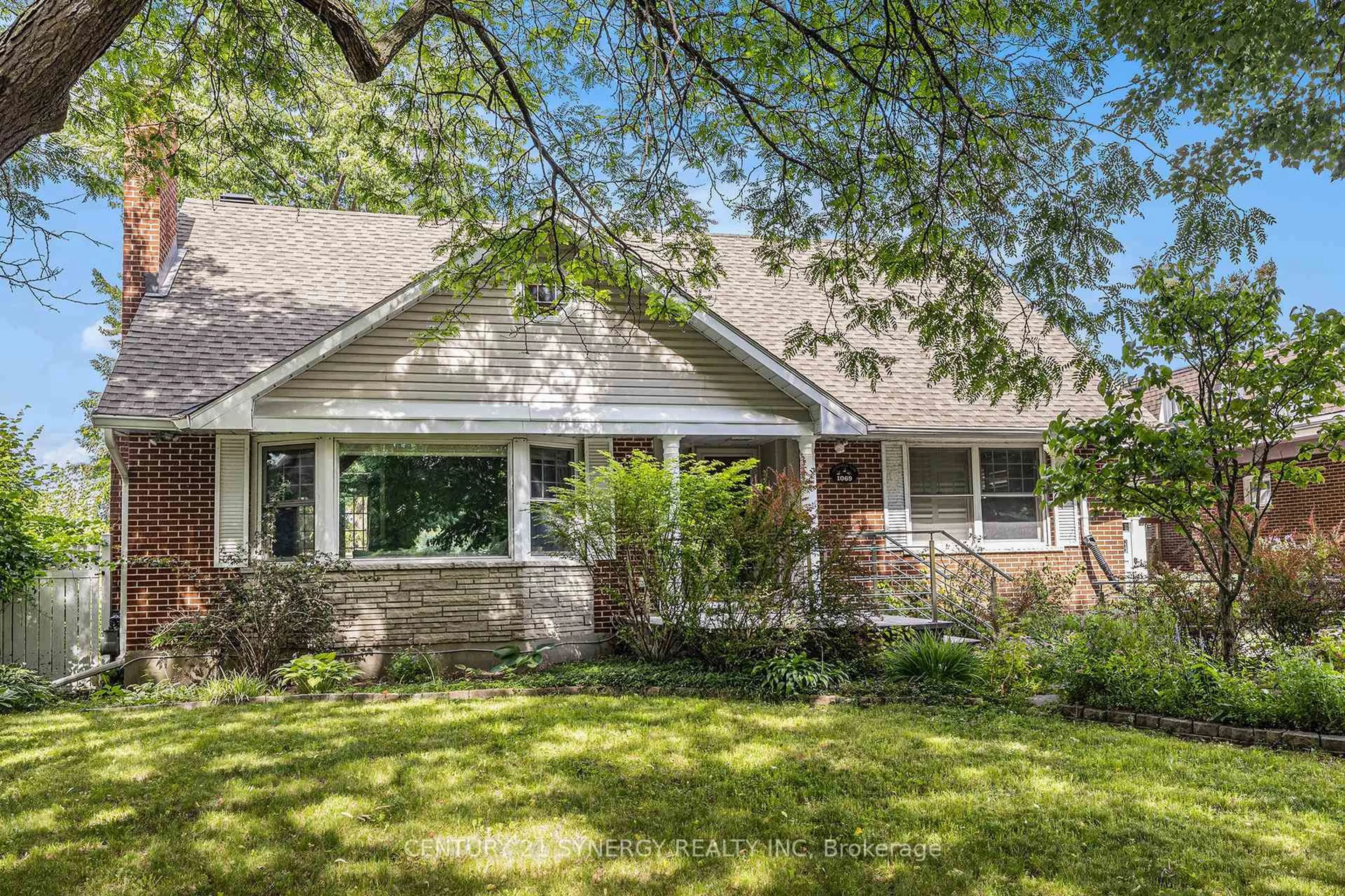 Unknown for 1069 Arnot Rd, Ottawa Ontario K2C 0H5