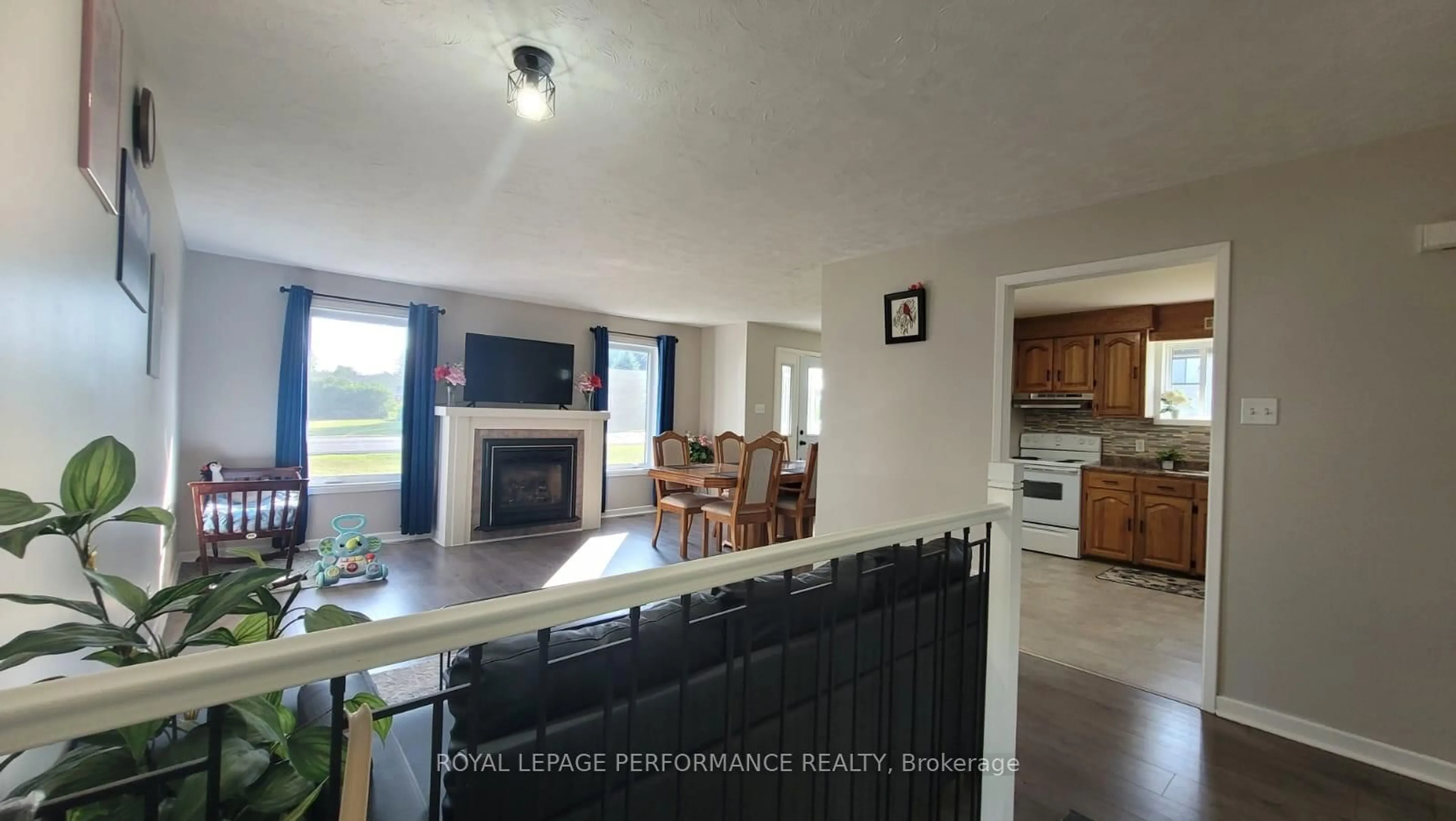 Open concept kitchen, ceramic/tile floor for 2261 Pitt St, Cornwall Ontario K6K 1A4