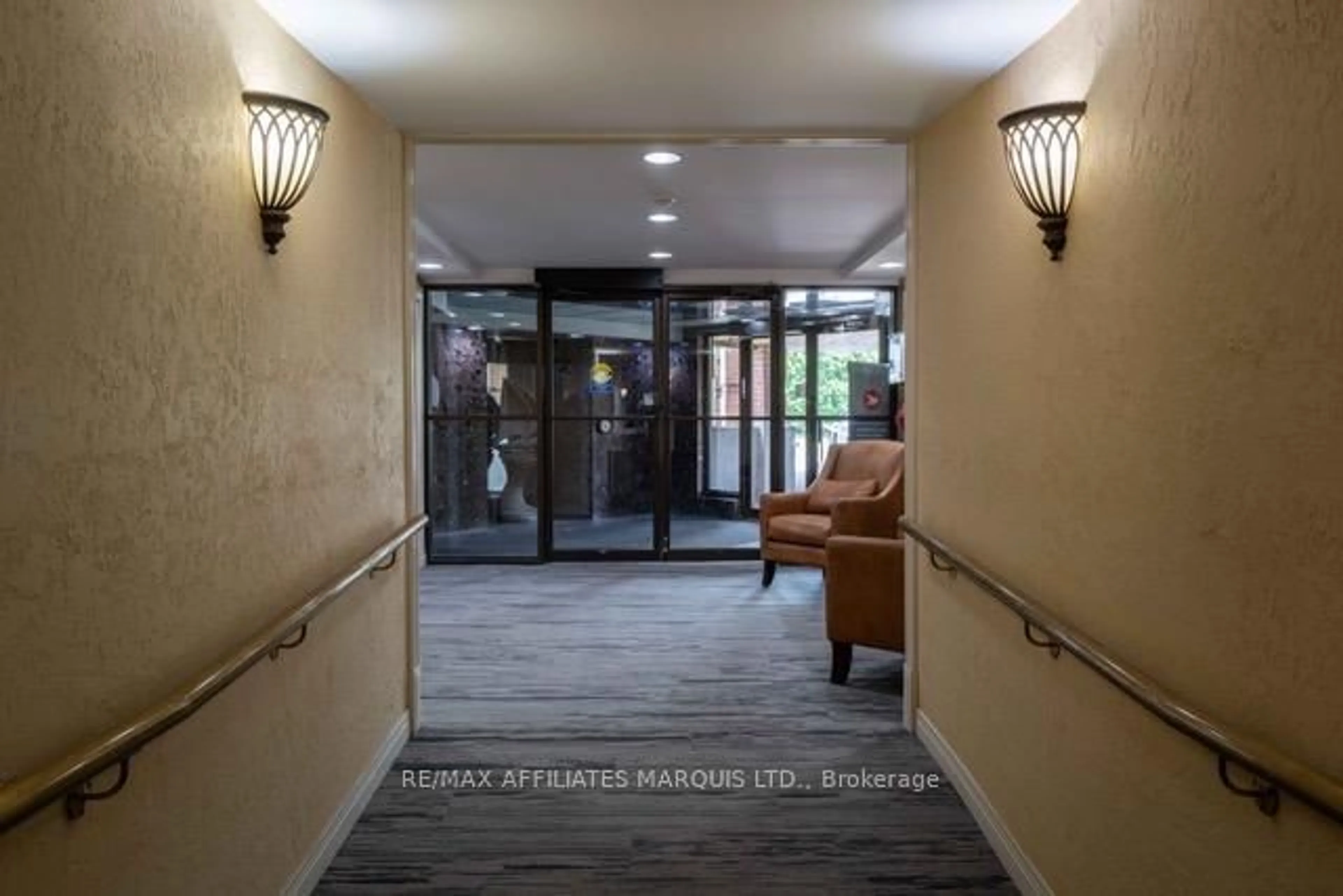 Unknown for 121 Water St #406, Cornwall Ontario K6J 5T8