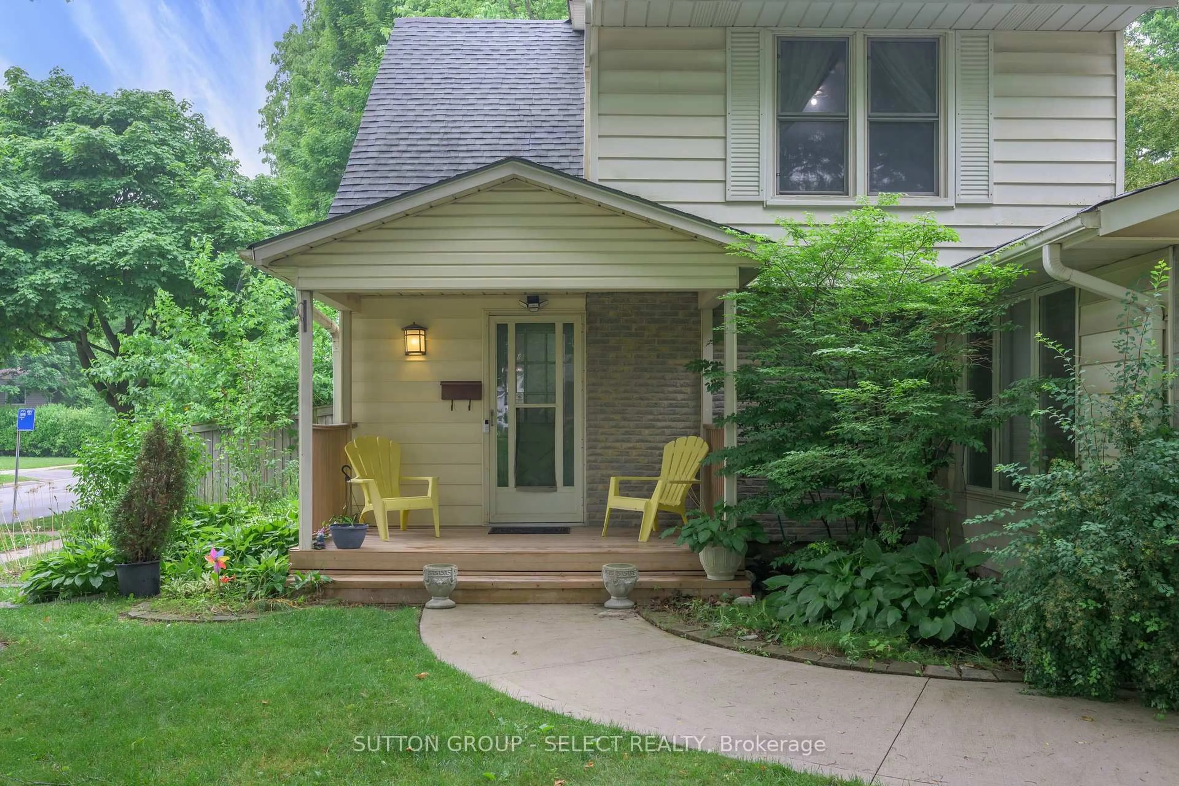 Unknown for 257 Edgehill Cres, London North Ontario N6G 2T6