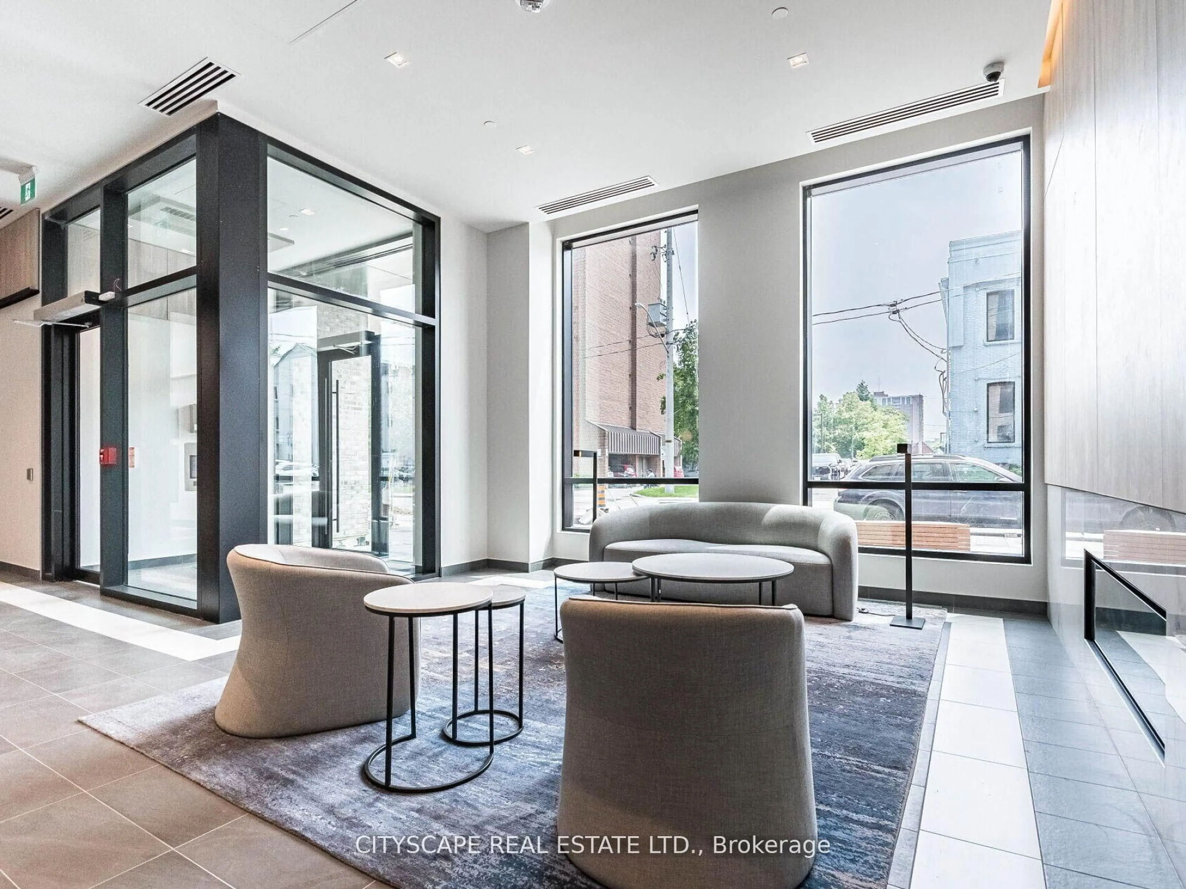 Indoor foyer for 1 Jarvis St #813, Hamilton Ontario L8R 3J2