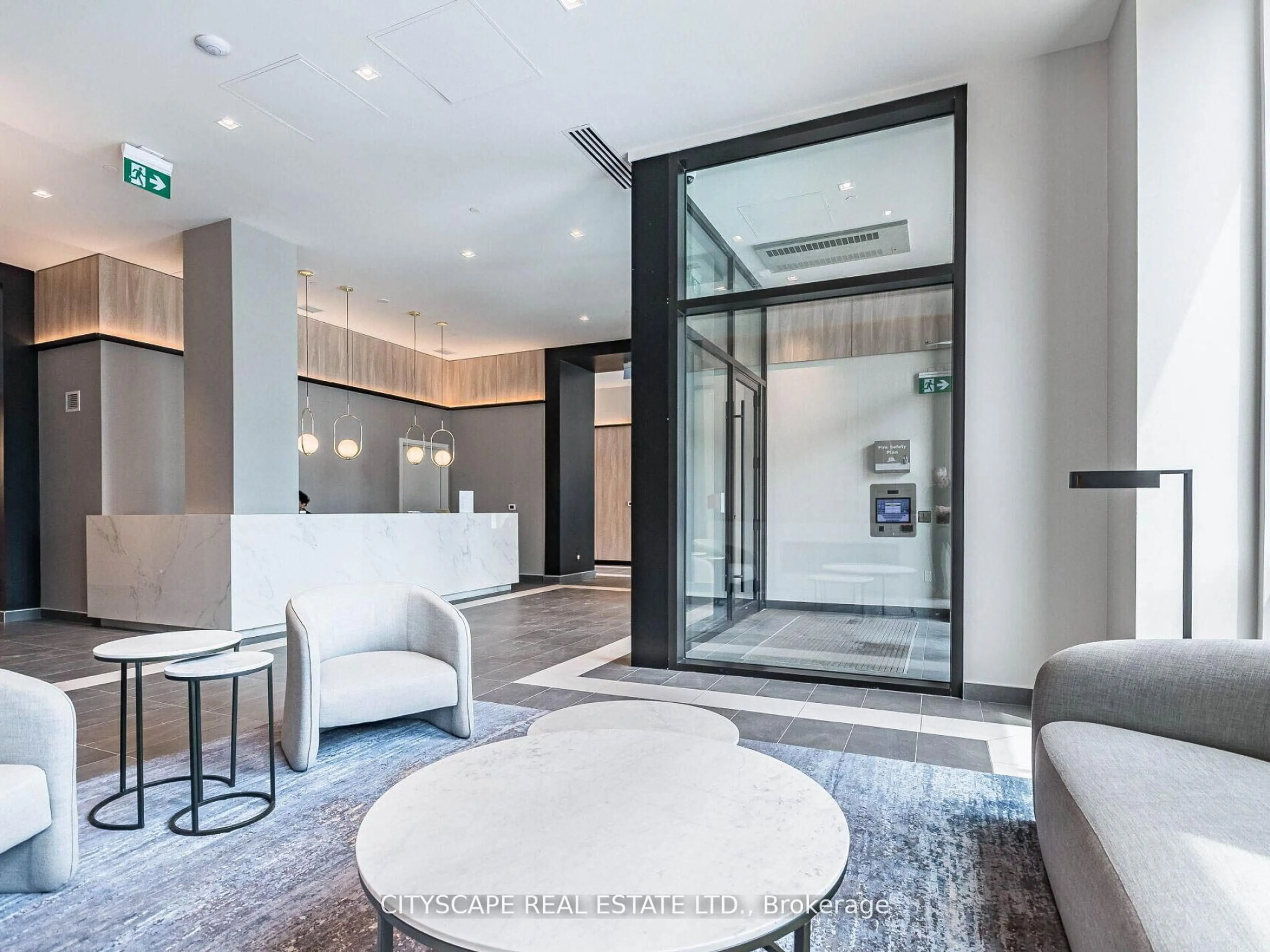 Indoor foyer for 1 Jarvis St #813, Hamilton Ontario L8R 3J2