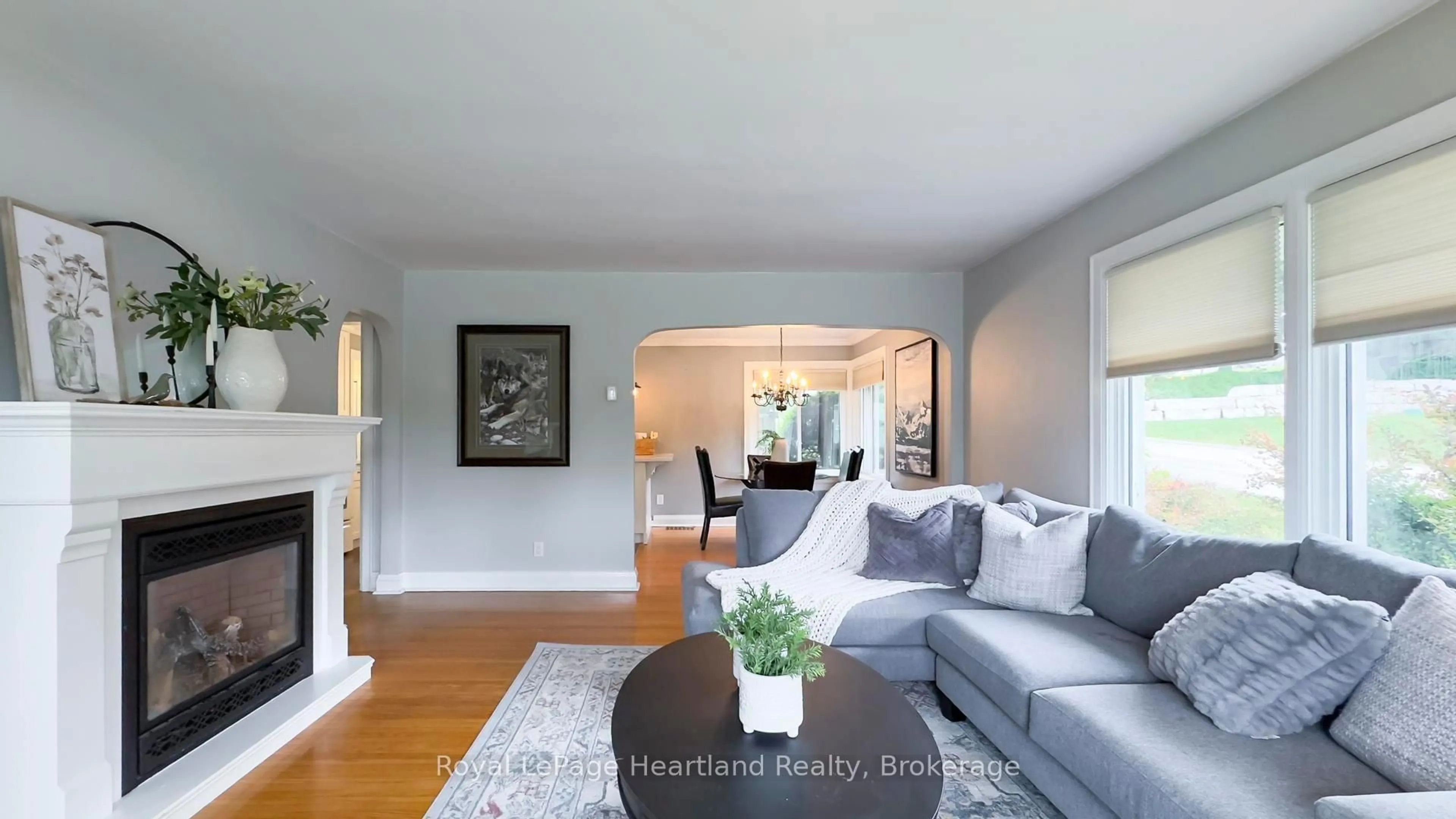 Living room with furniture, unknown for 578 STAUFFER St, Huron-Kinloss Ontario N0G 2H0