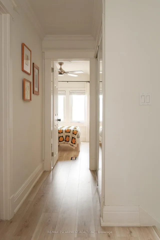 Additional property image - 505 Queensdale Ave