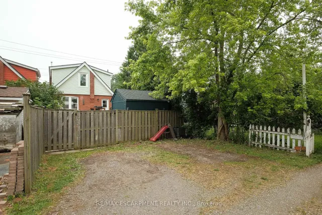 Additional property image - 505 Queensdale Ave