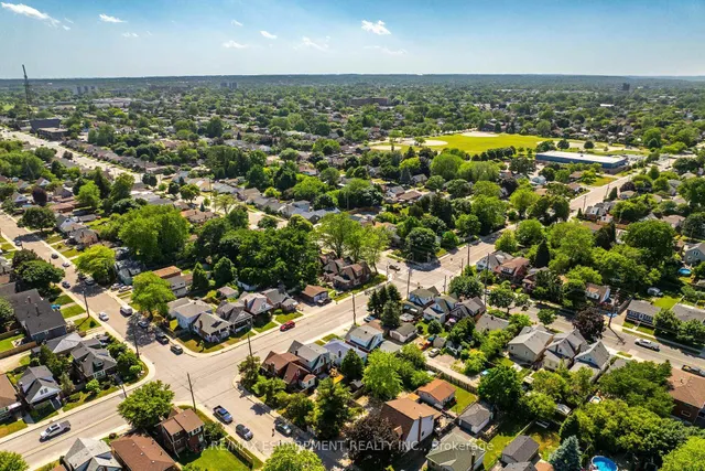 Additional property image - 505 Queensdale Ave