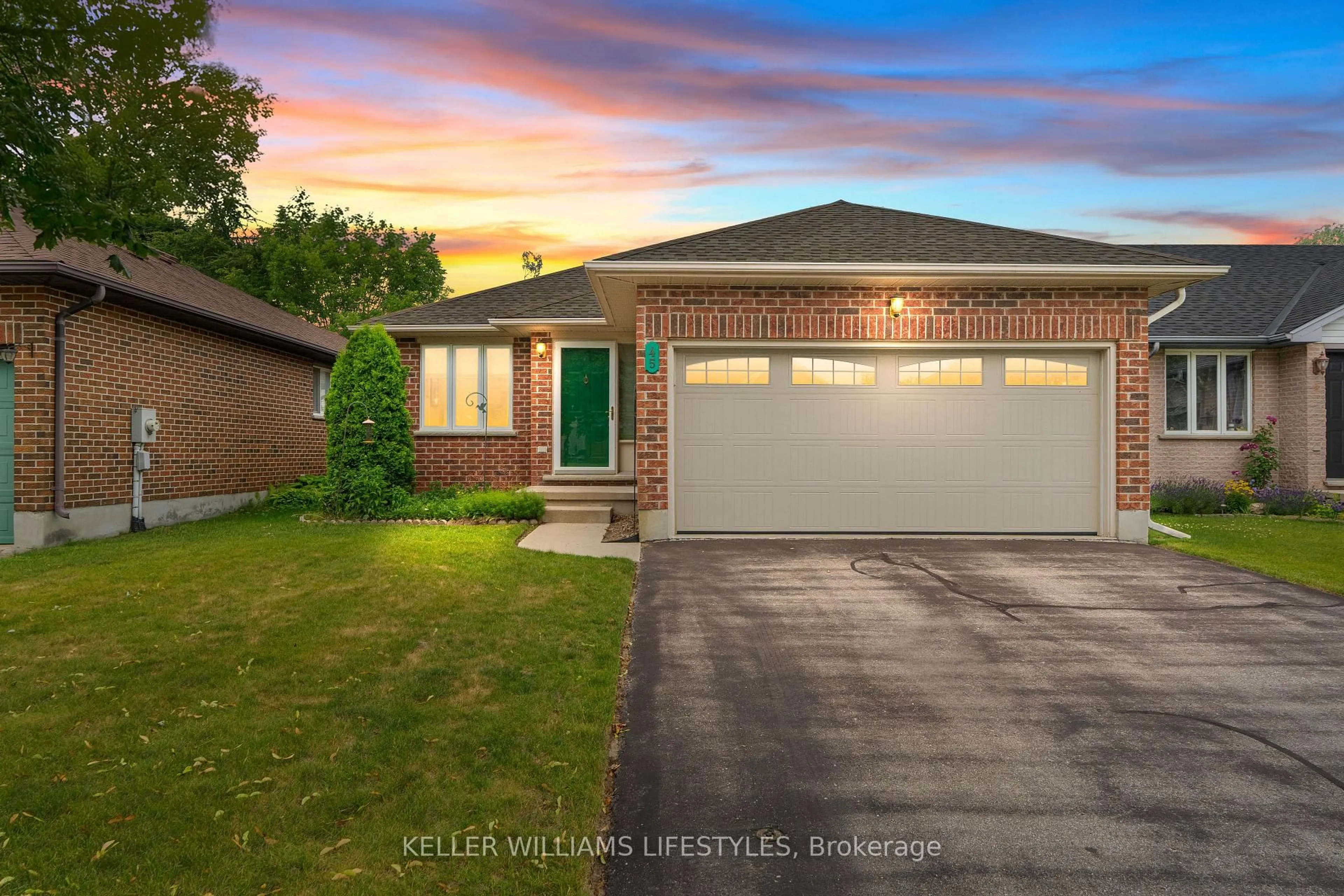Home with brick exterior material, street for 45 Hickory Blvd, Strathroy Caradoc Ontario N7G 4E9